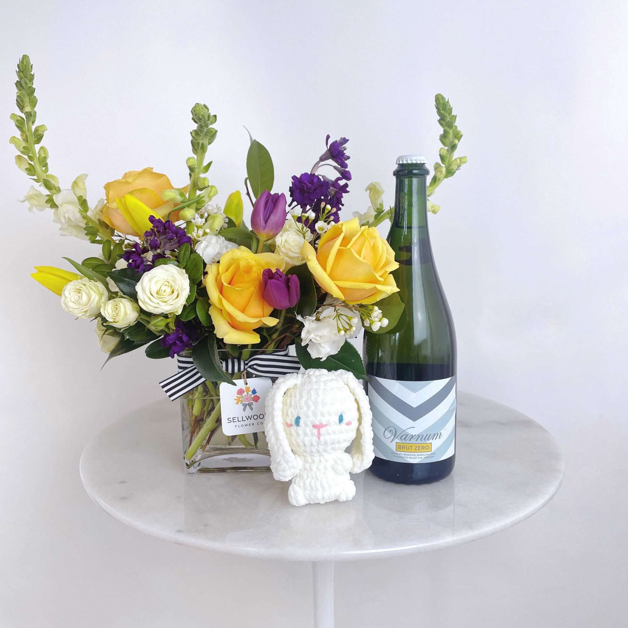 Want to send your love to new parents celebrating their new bundle