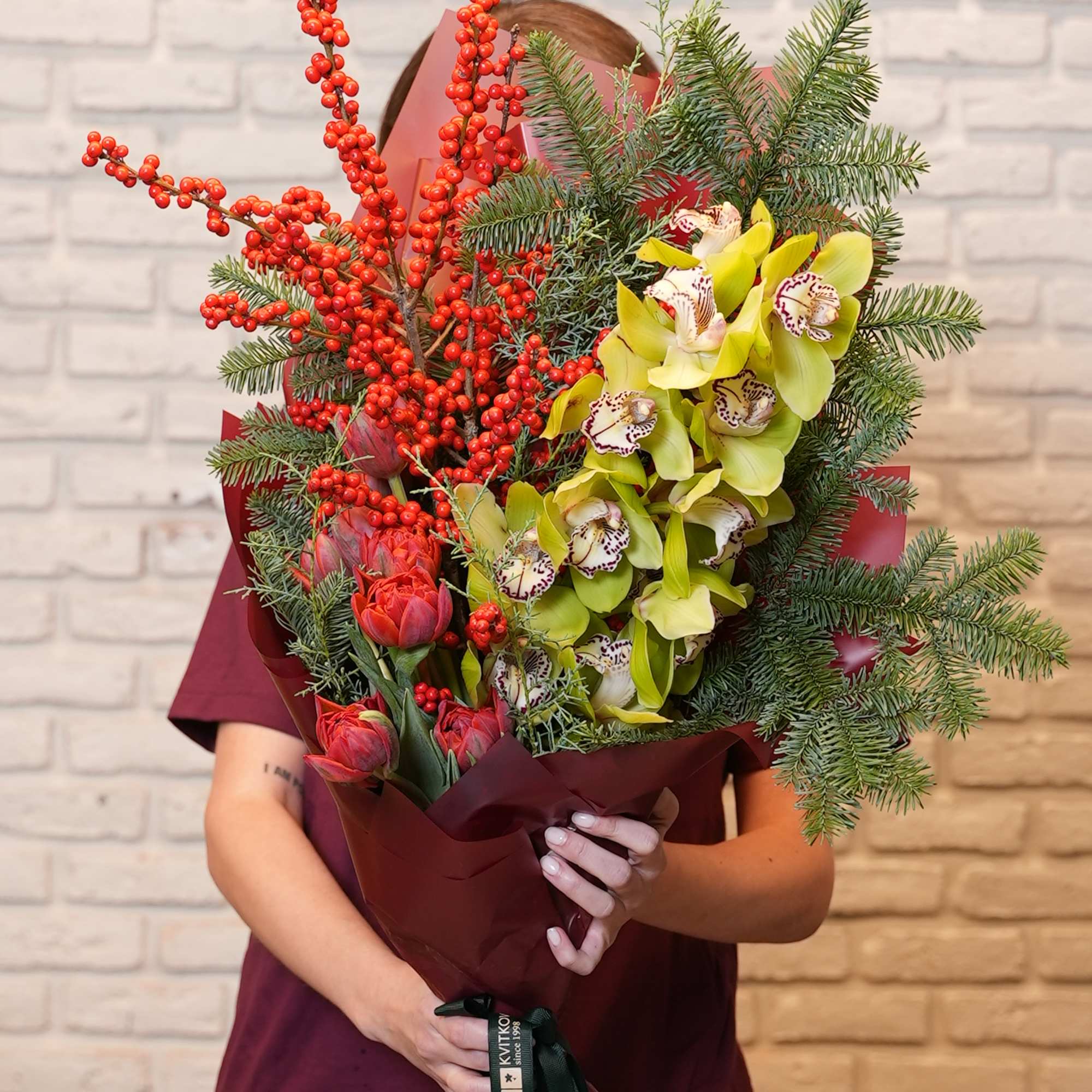 Immerse yourself in the magic of winter with our distinctive bouquet, highlighting
