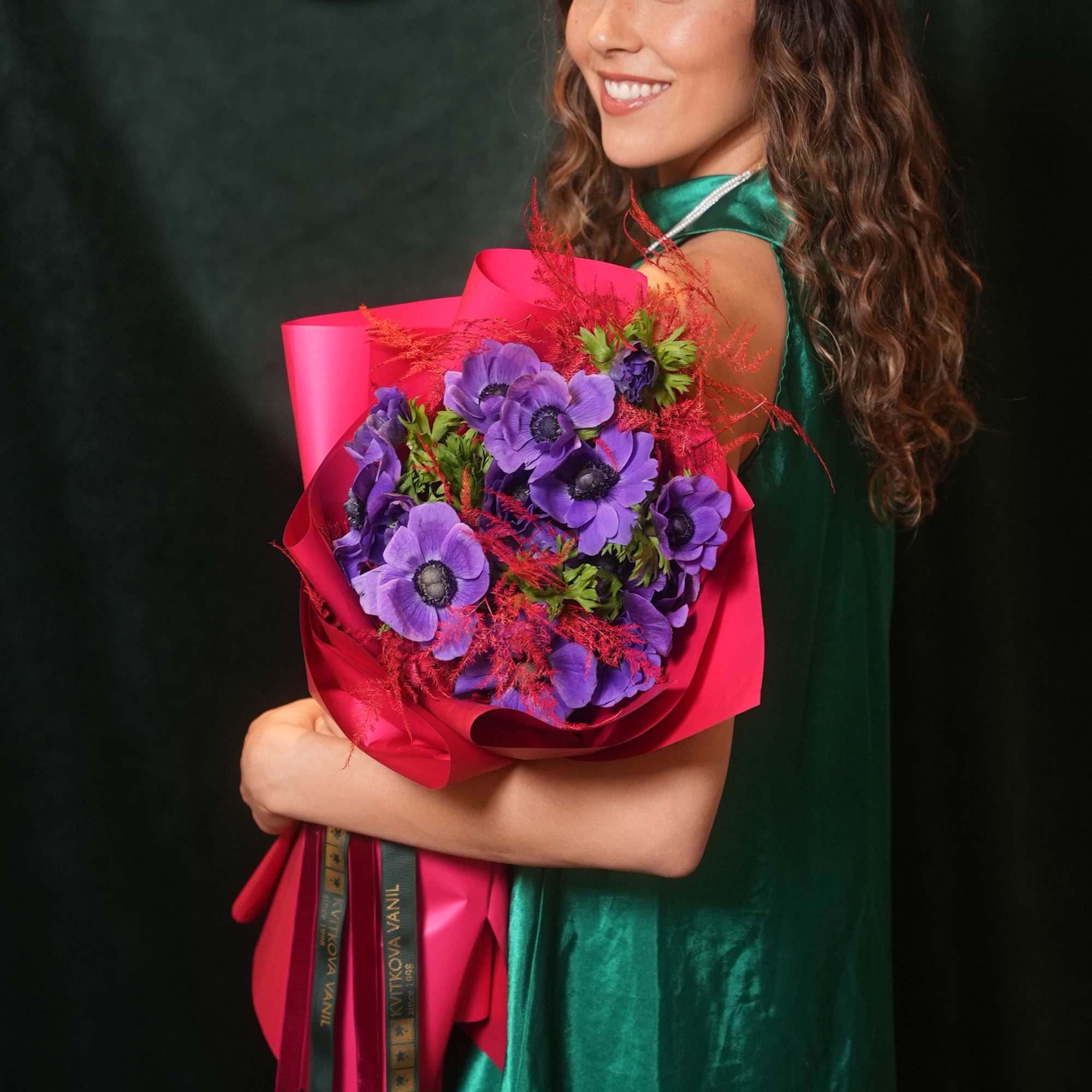 Valentine&#039;s Star

Description:
The bouquet &quot;Valentine&#039;s Star&quot; is an exquisite and enchanting choice for