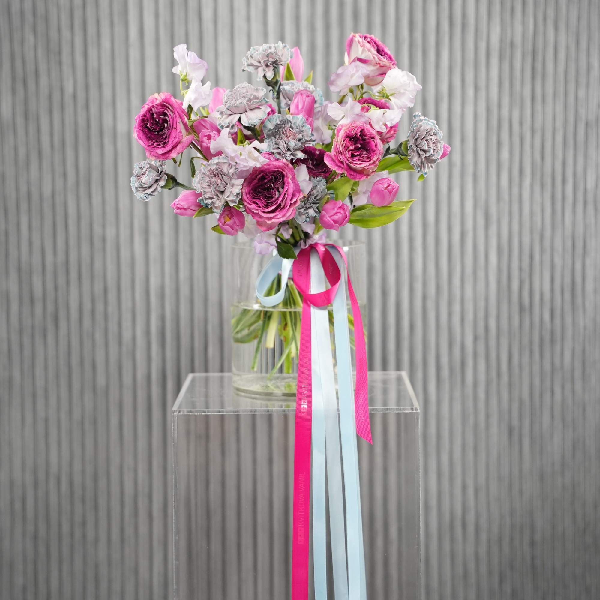 Soft, romantic, and eRortlessly elegant, Rose Whispers is a bouquet that speaks