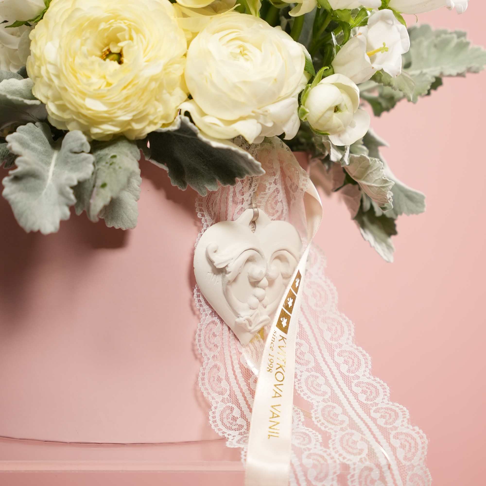 Introducing the &quot;Violet Harmony&quot; floral box, a perfect Mother&#039;s Day gift. This