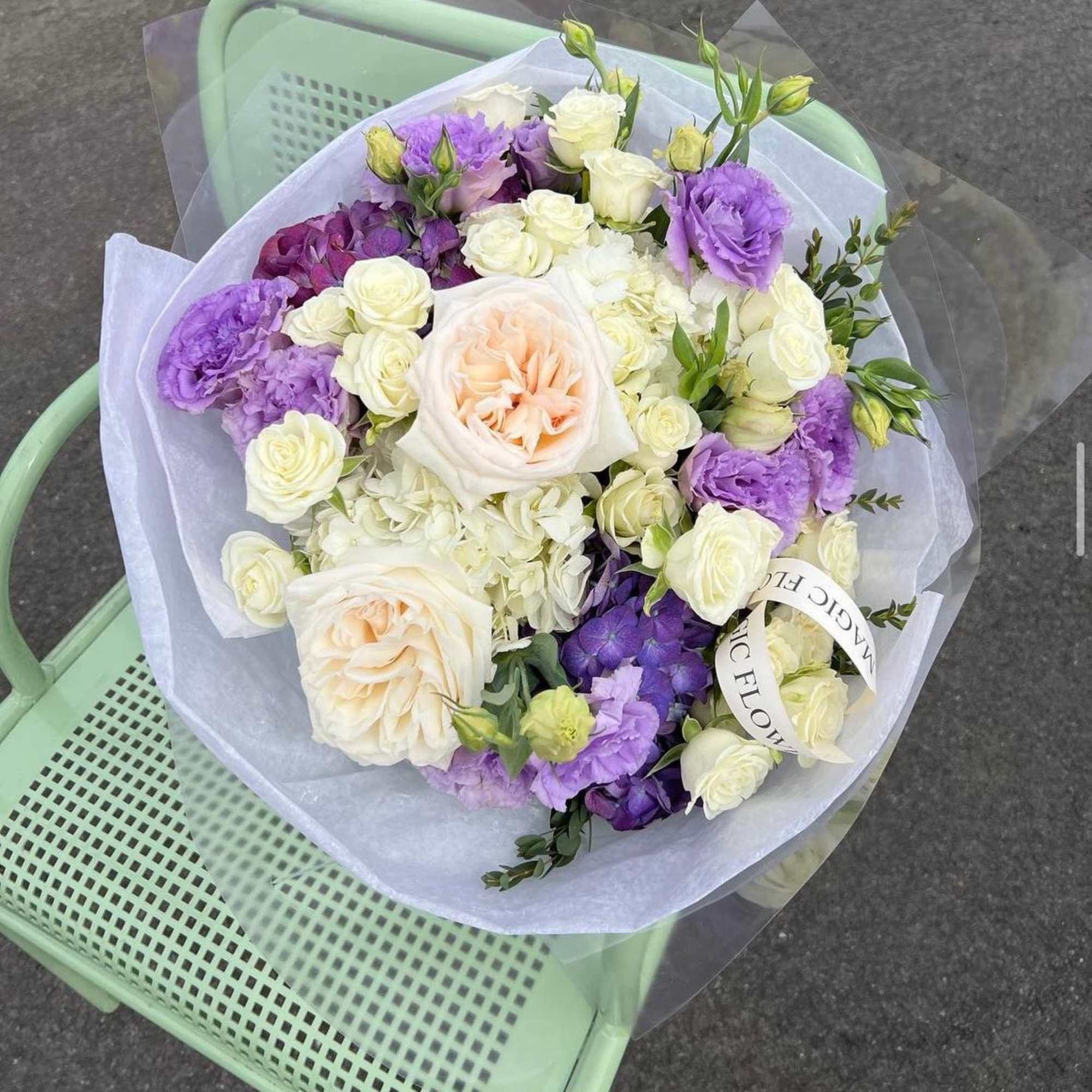 Mixed premium flowers: spray roses, hydrangeas, o&#039;hara roses..