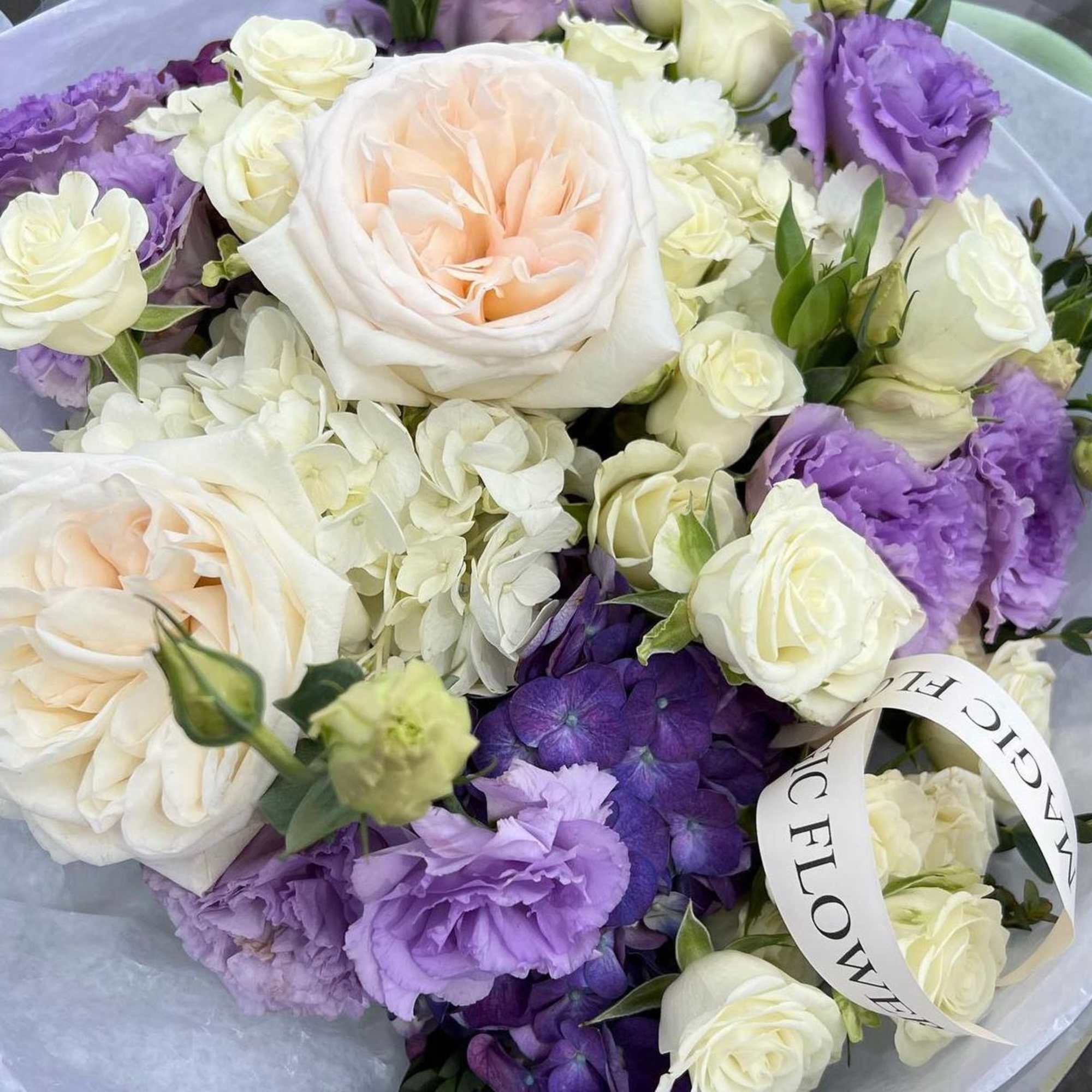 Mixed premium flowers: spray roses, hydrangeas, o&#039;hara roses..