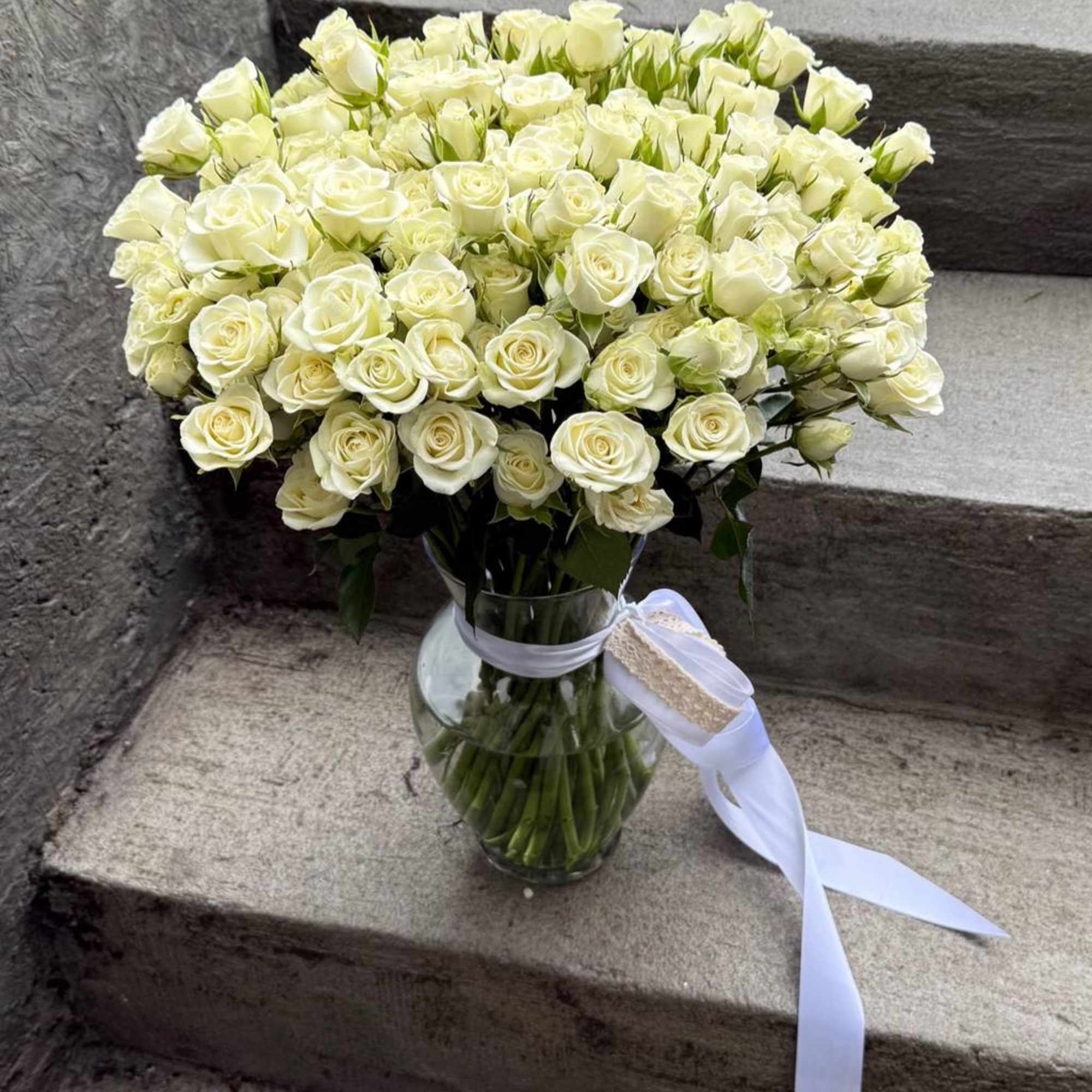 White long spray roses