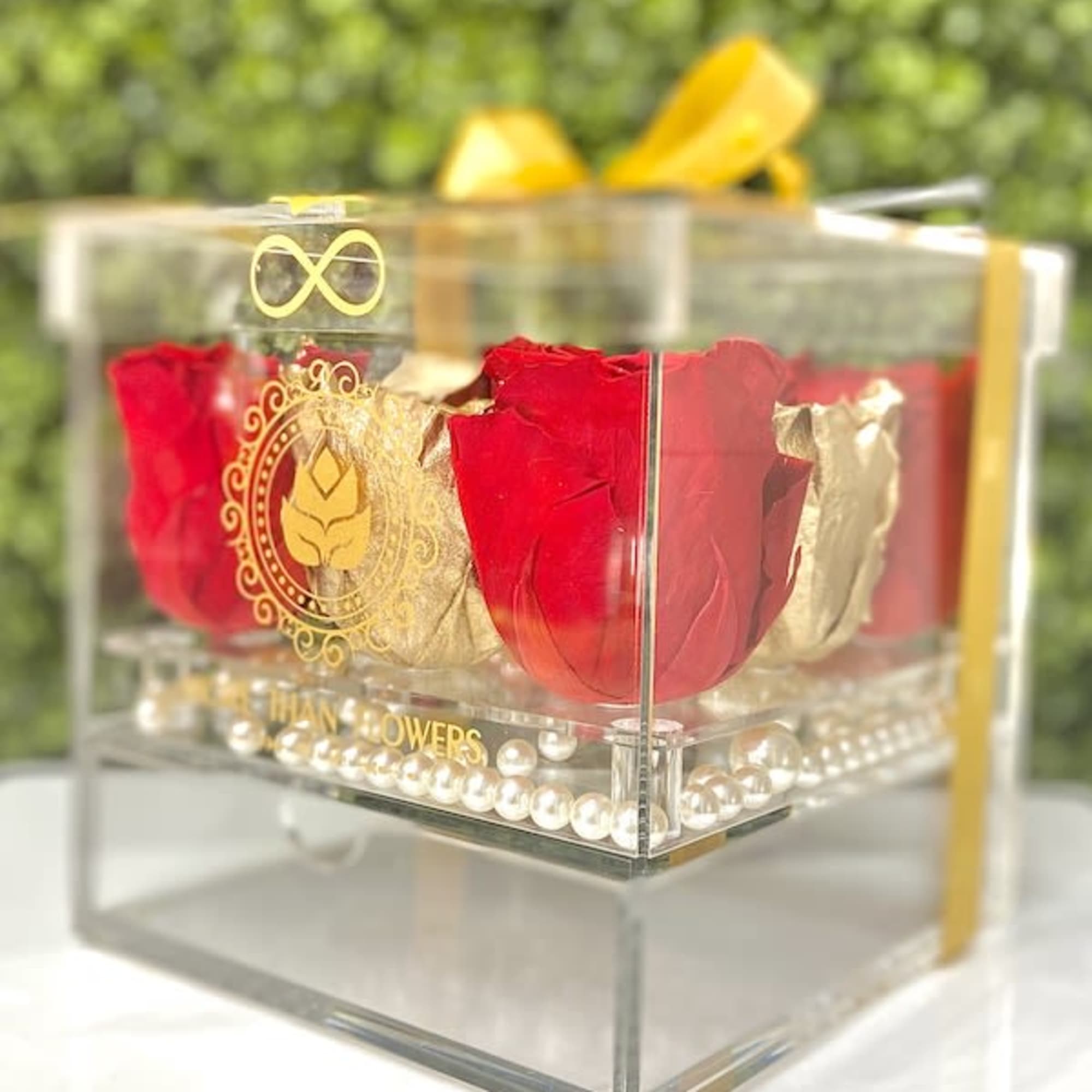 Eternal Roses Acrylic Box (9 Roses): We stopped the clock for our