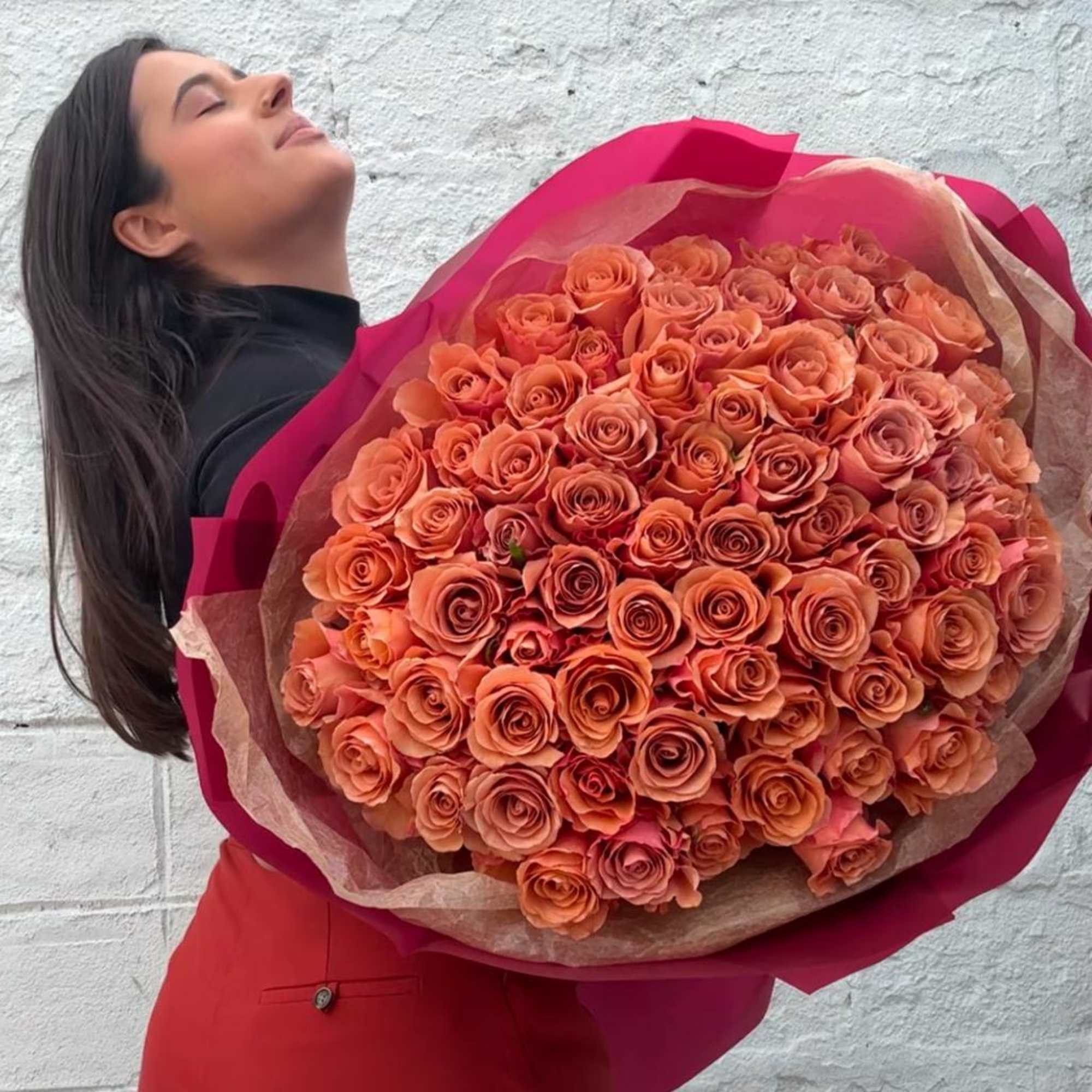 A combination of elegance and sophistication. The delicate shade of the roses