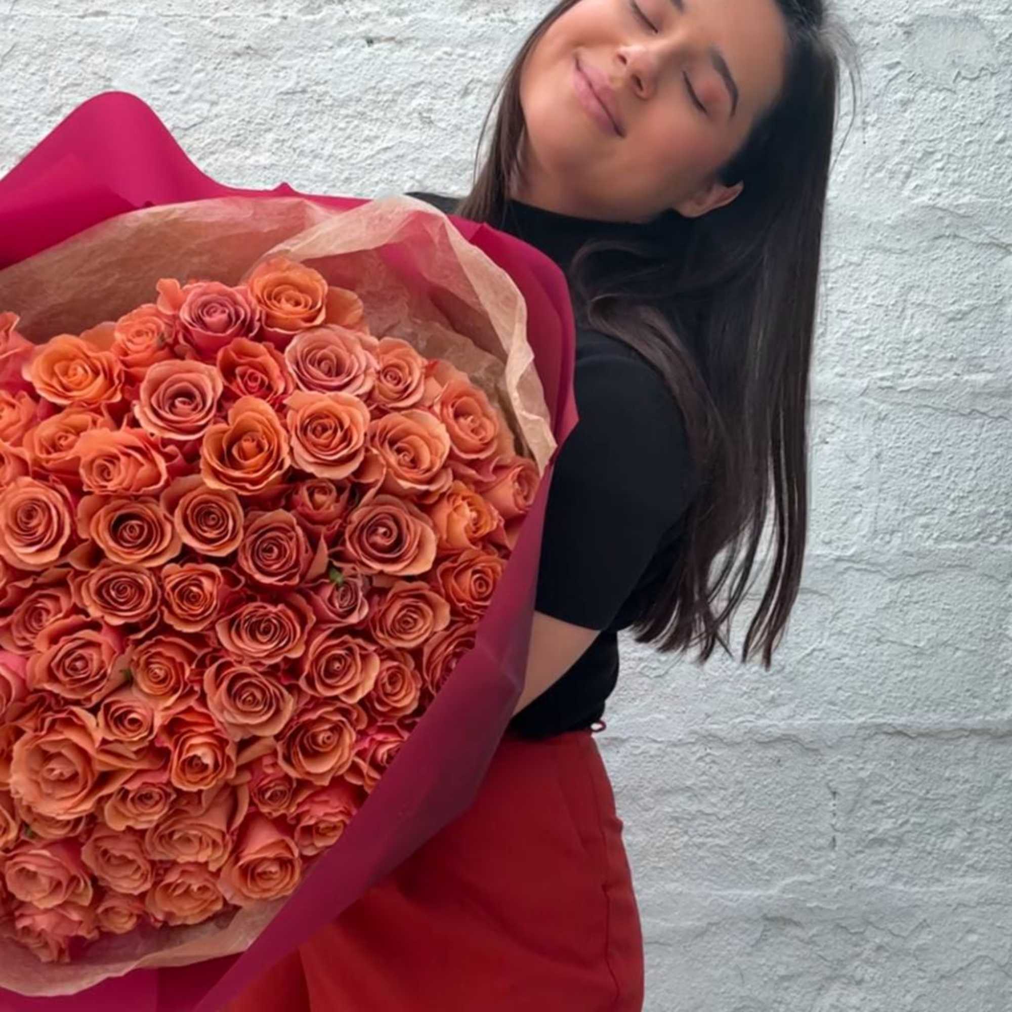 A combination of elegance and sophistication. The delicate shade of the roses