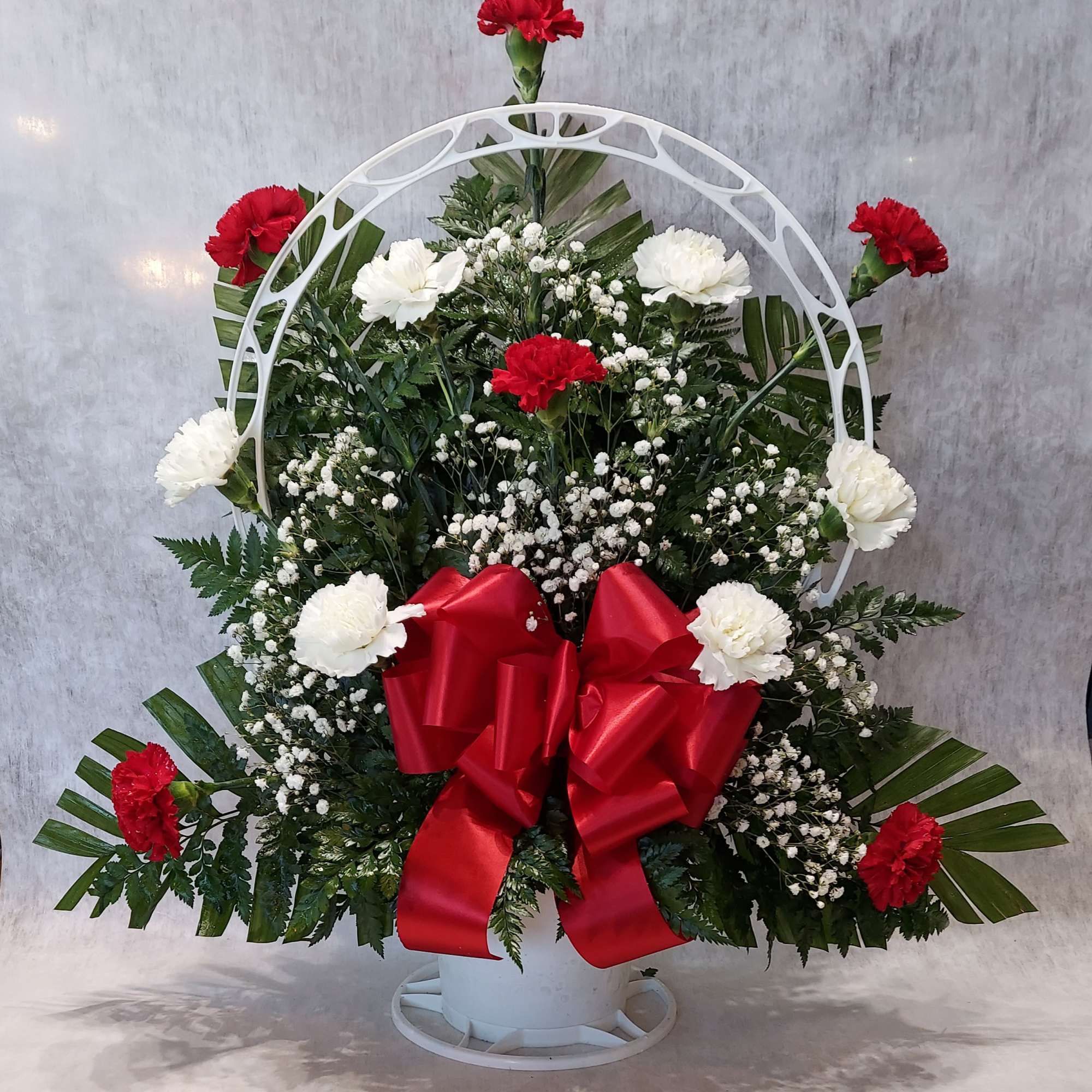 This traditional funeral basket is perfect for sending to a loved one's This traditional funeral basket is perfect for sending to a loved one's