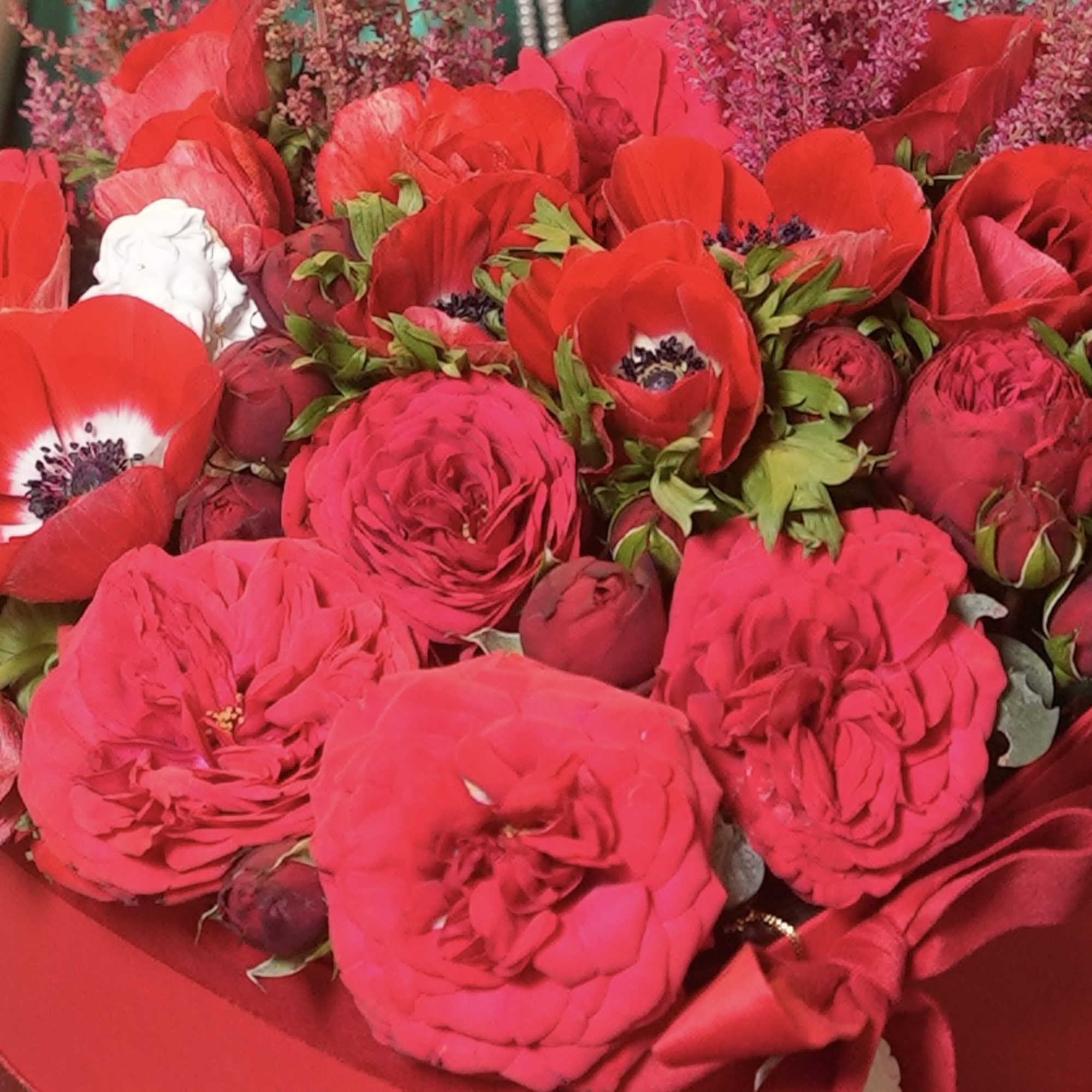 Aromatic Love

Description:
The bouquet &quot;Aromatic Love&quot; is an exquisite blend of beauty and