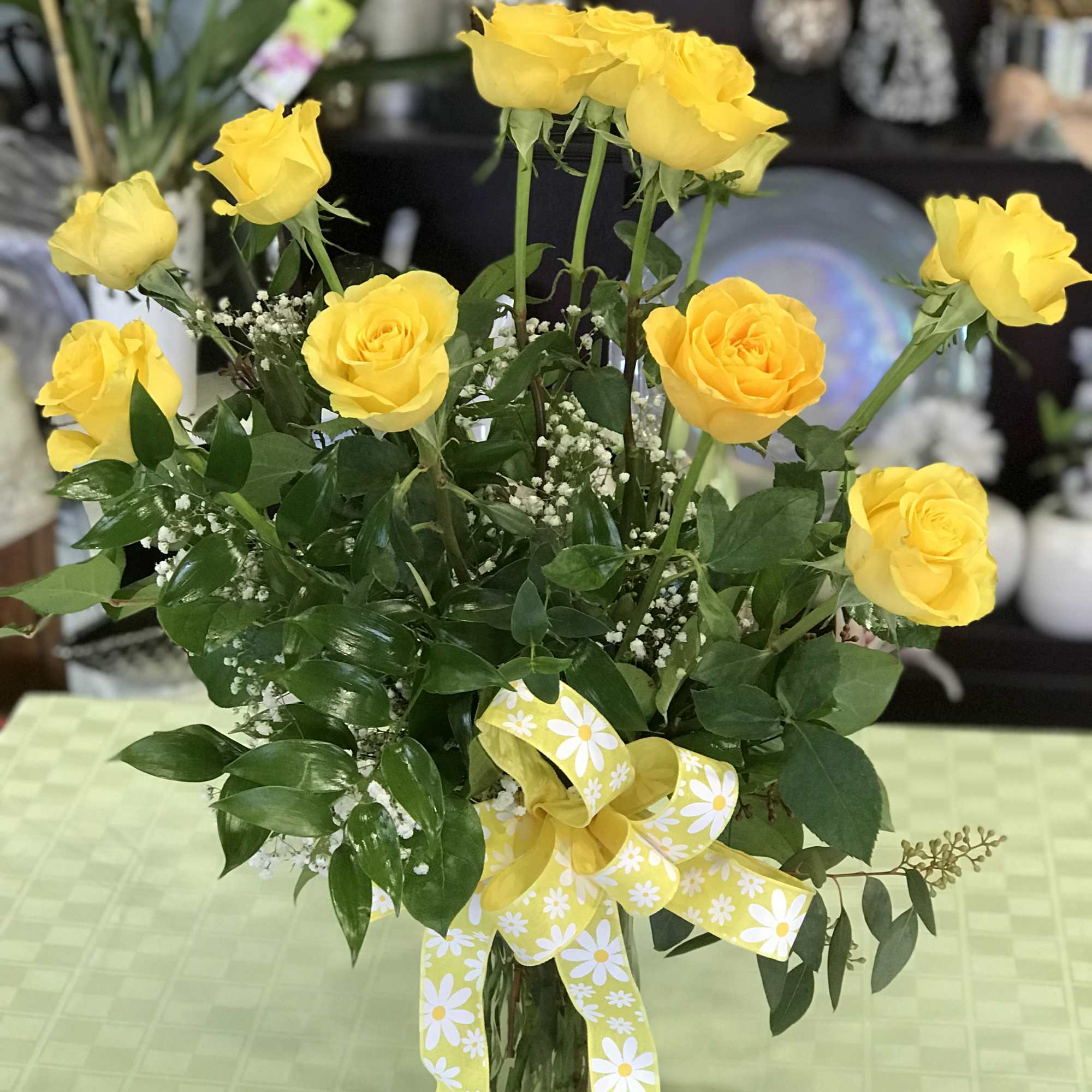 A dozen yellow roses are sure to brighten anyone's day! A dozen yellow roses are sure to brighten anyone's day!
