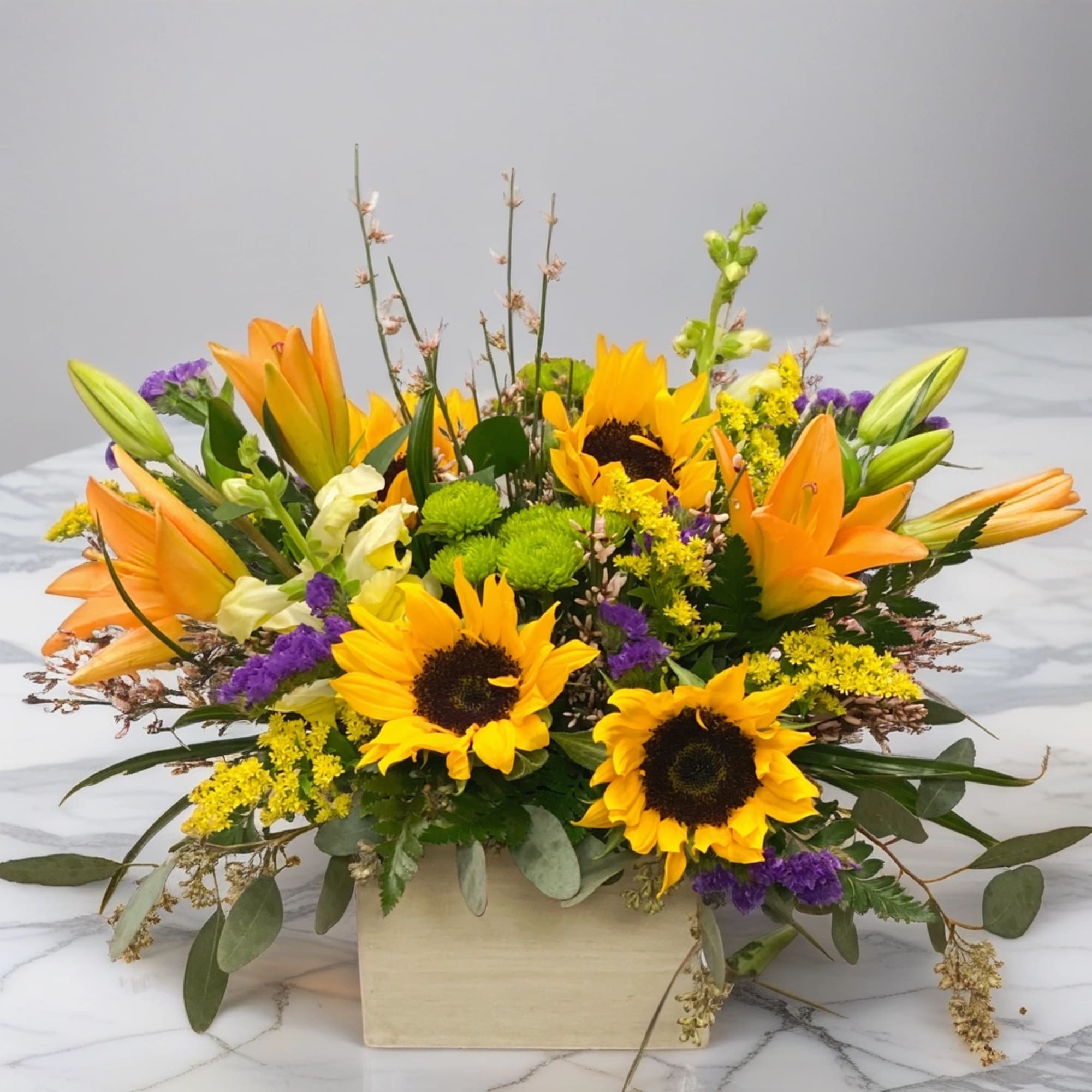 Good Day Sunshine in East Moline, IL | Hignight Florist