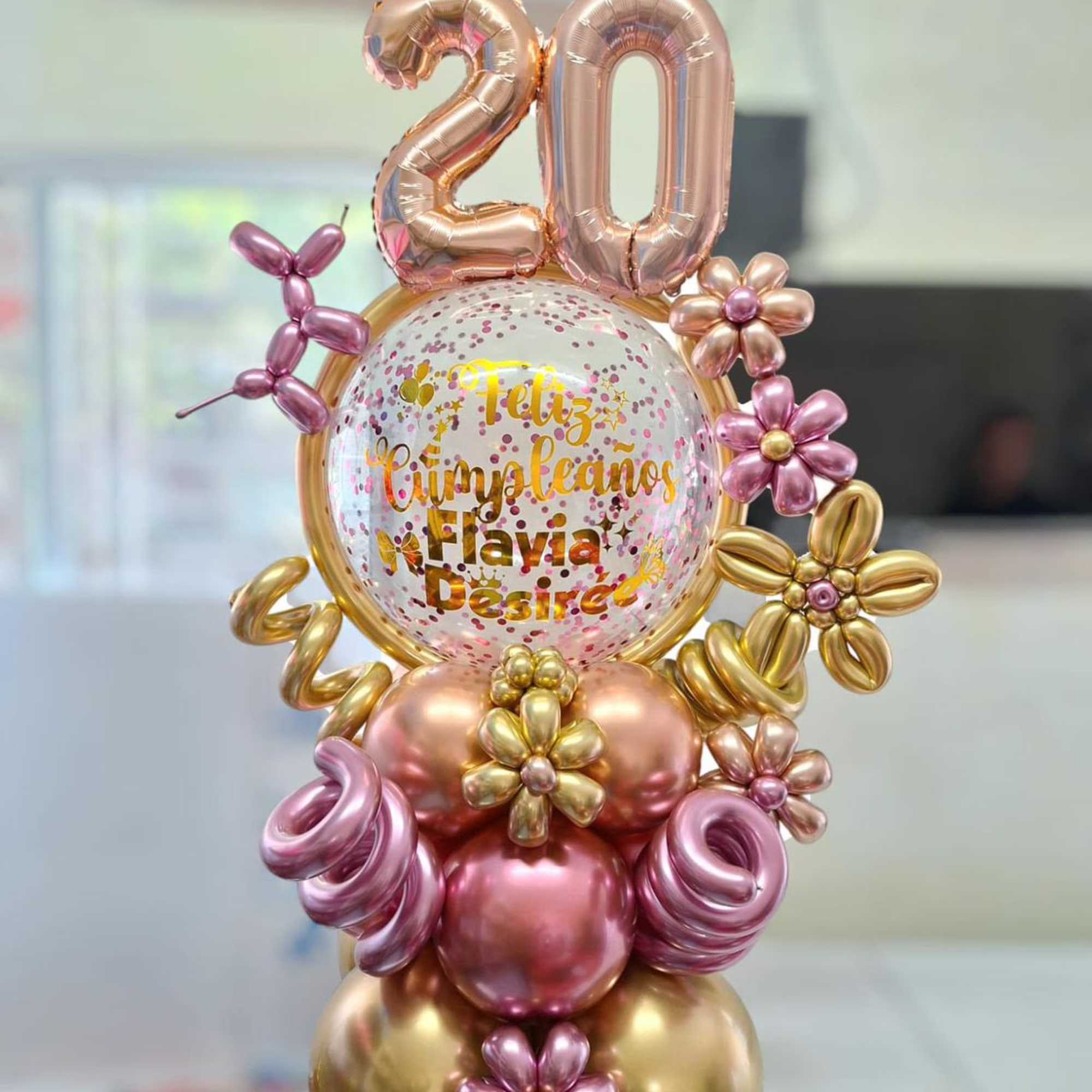 arreglos de globos elaborados con globo burbuja y 360 en tonalidades dependiendo