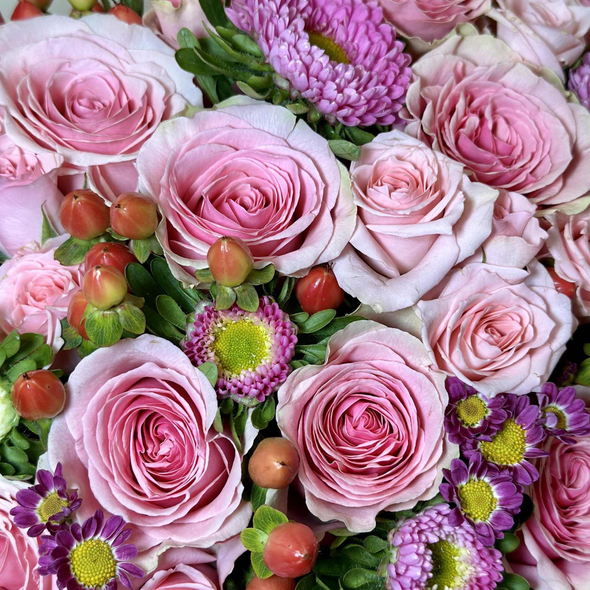 Elevate your gift-giving with our exclusive luxury Marble Boxes featuring beautiful pink