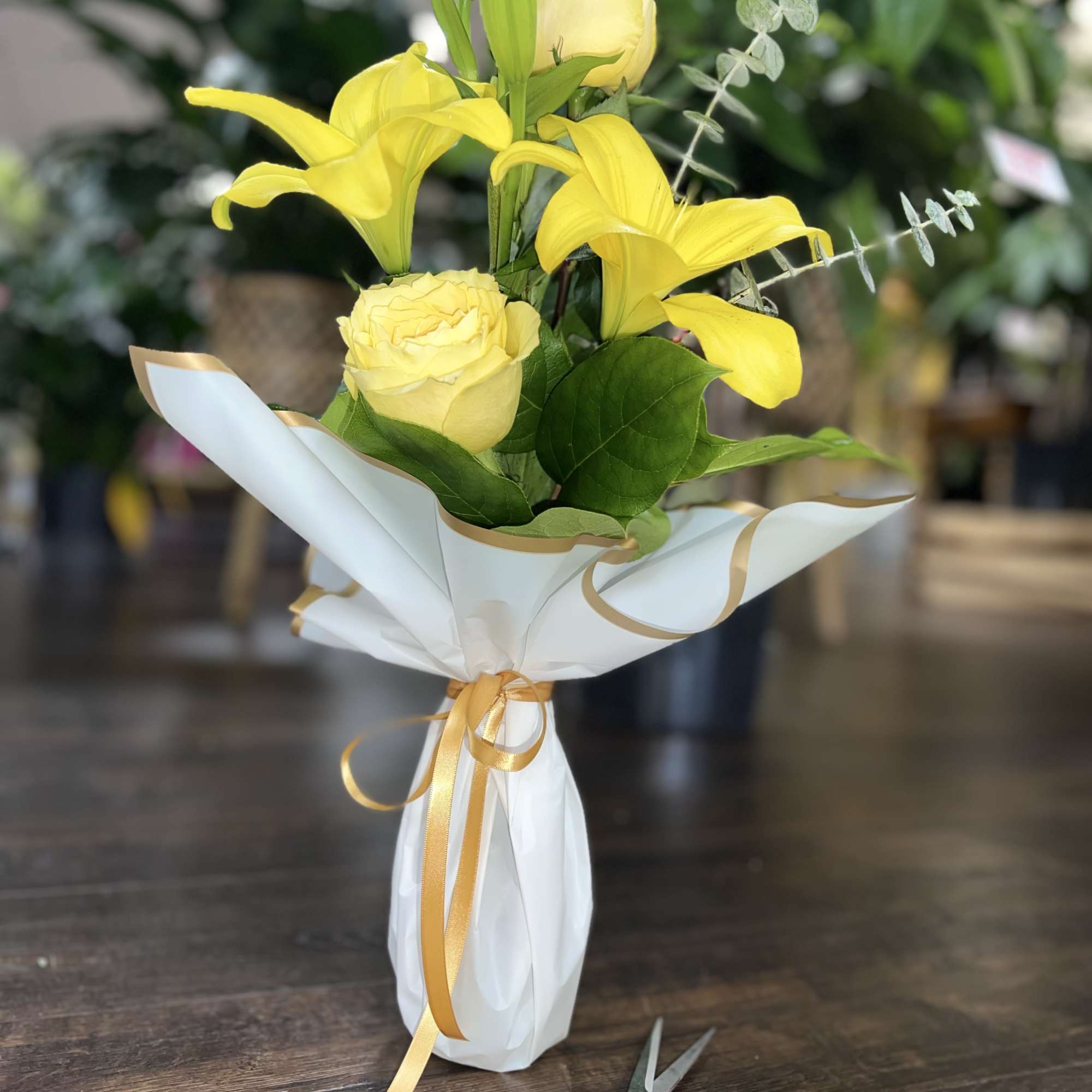 Yellow Roly Bouquet in vineland, NJ | Landis Flower Shop, image size:2000x2000