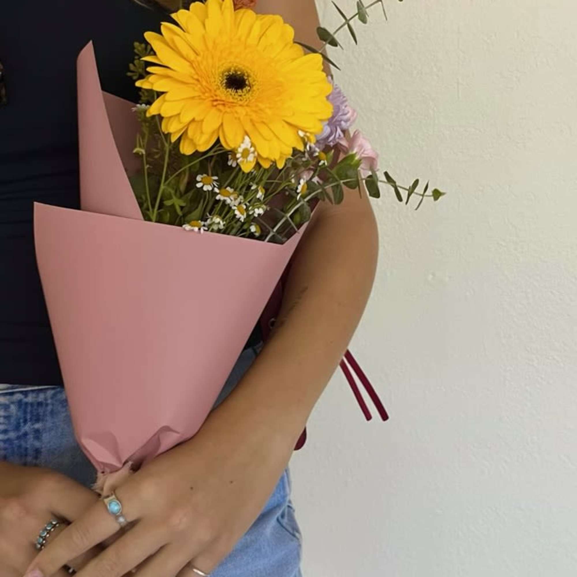 Custom grab-n-go petite, perfect for in-store pick up or local delivery. Great