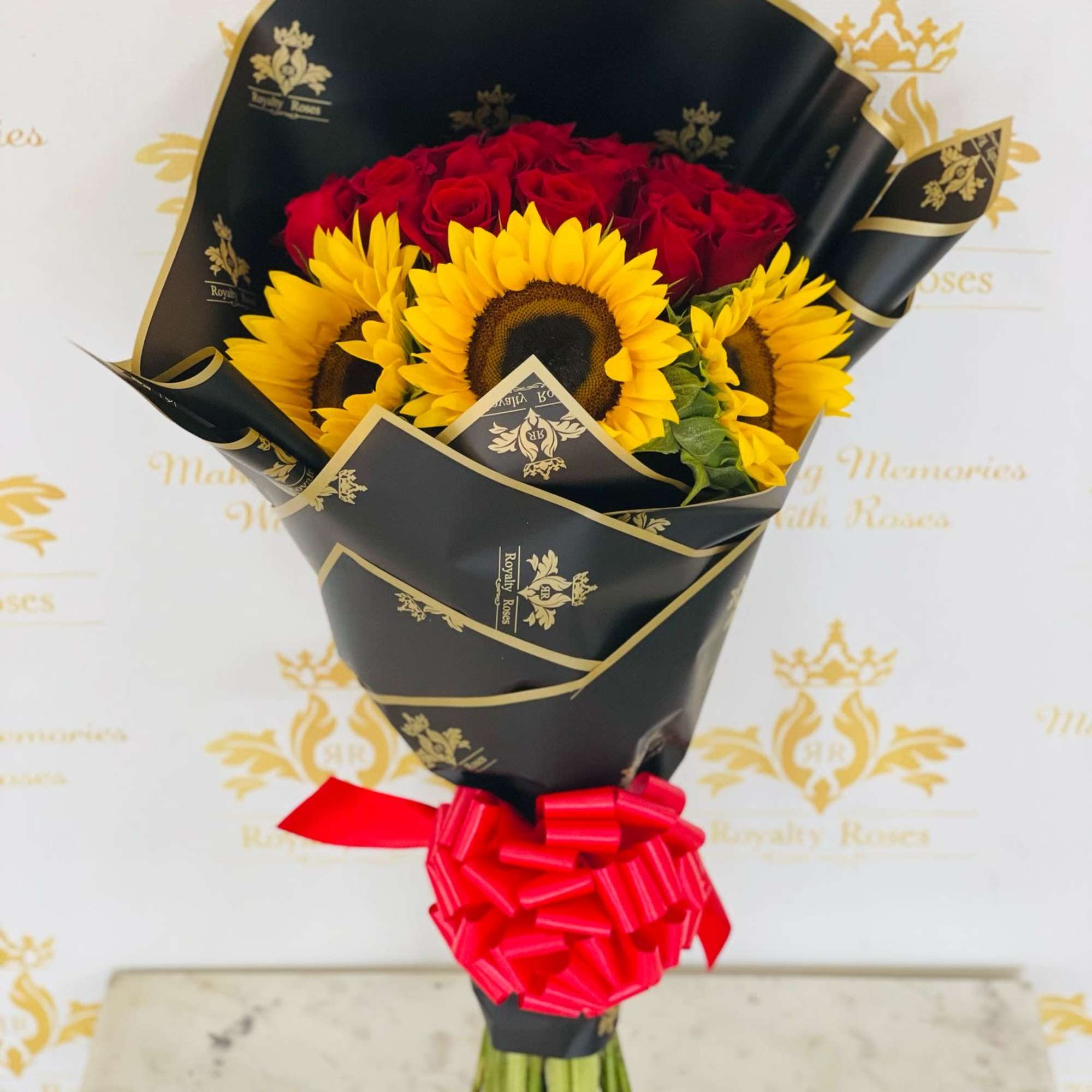 Elevate Your Love Story with Elegance!
Indulge in the majesty of our 24