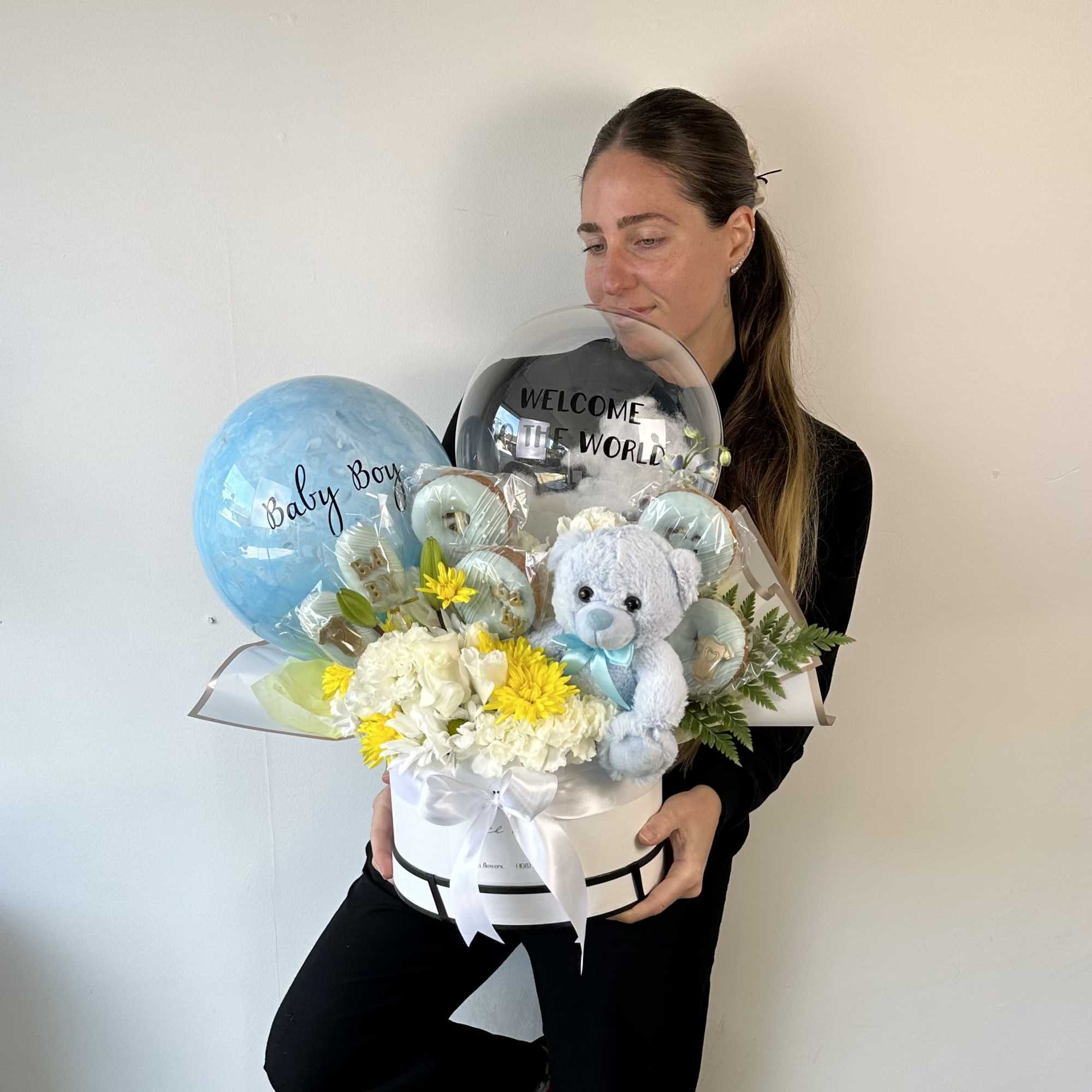 Surprise them with the perfect new born gift combination!

Our luxury gift offers