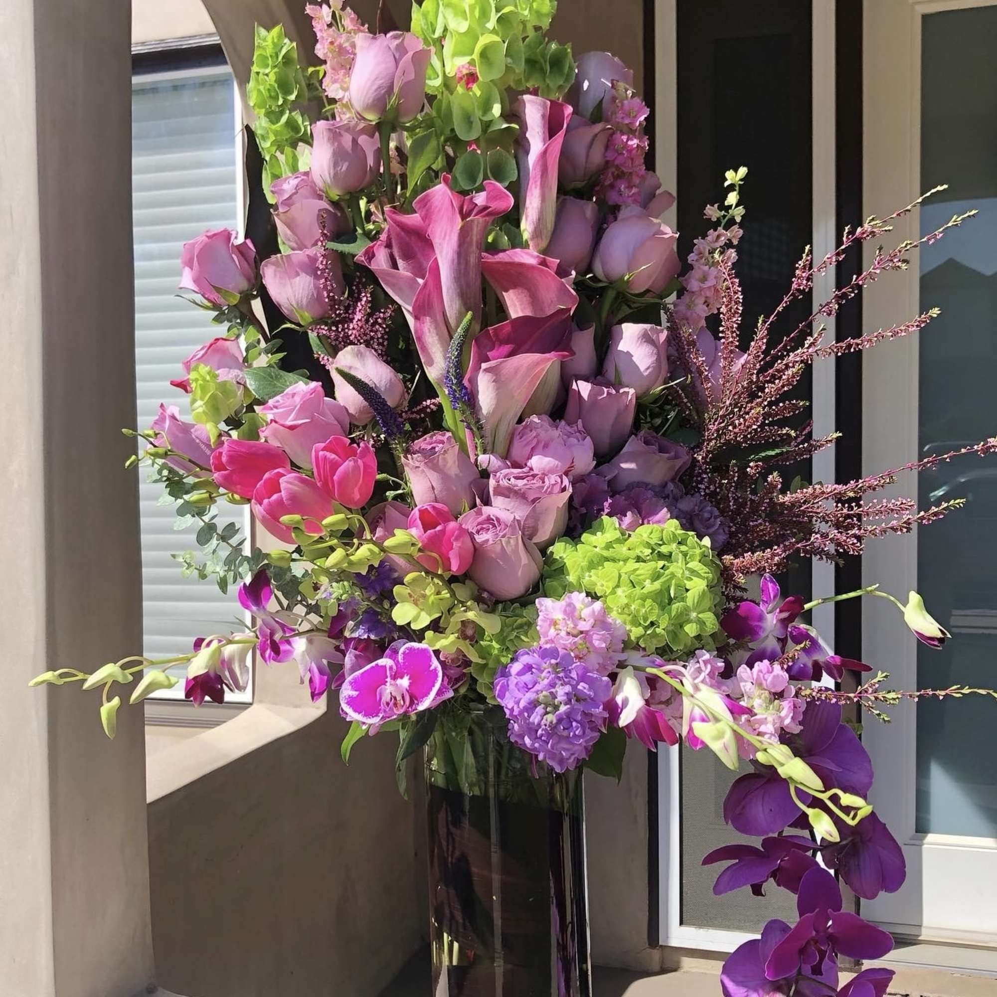 This eye-catching arrangement will make you look up and down and make