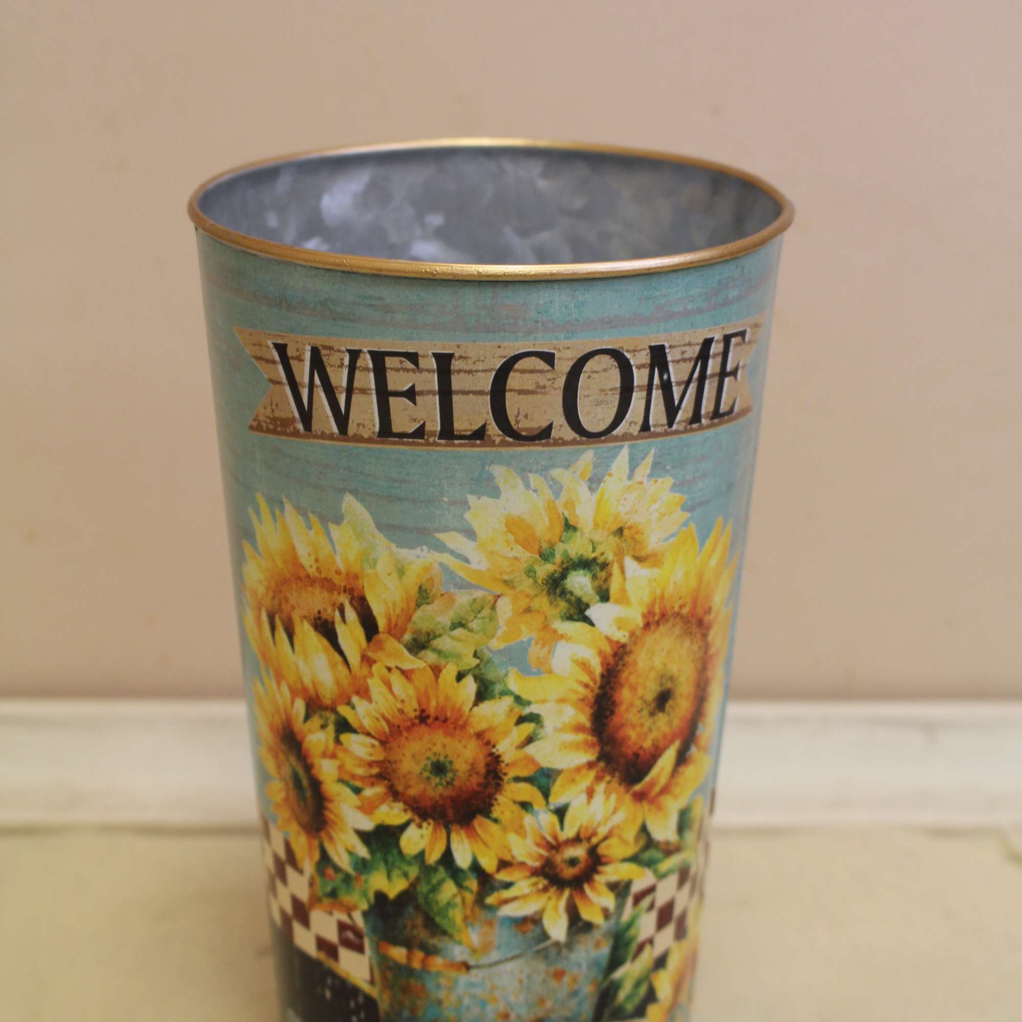 A different take on fall, blue hydrangea, sunflowers and a beautiful fall A different take on fall, blue hydrangea, sunflowers and a beautiful fall