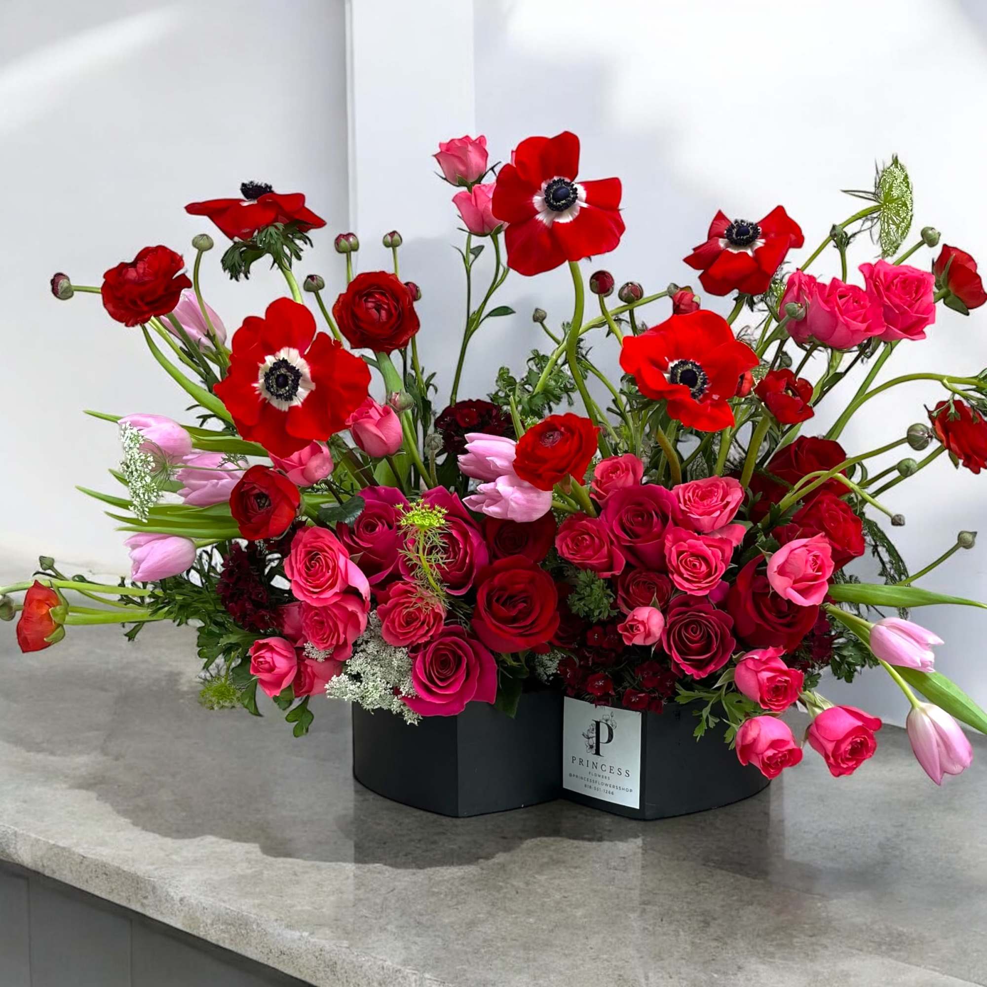 Blooms and charcuterie combination in collaboration with Cheese To Table! 
Presents as