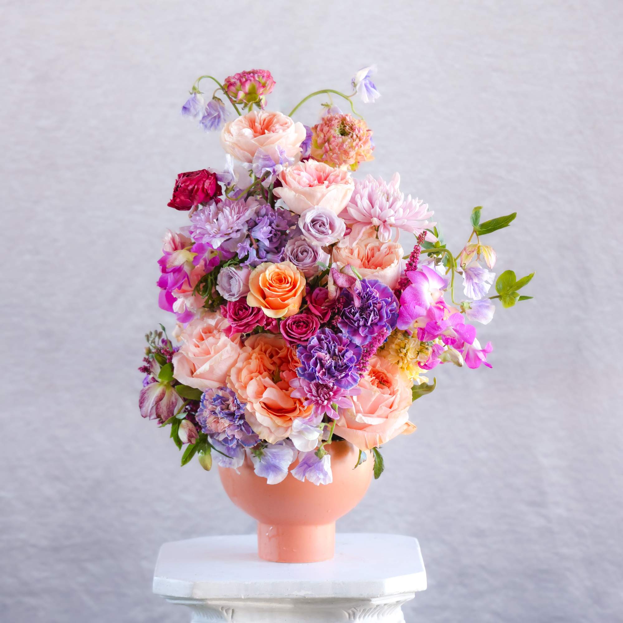 Custom, one of a kind floral arrangements by floral artist Stacy Leafsong.
Arrangement
