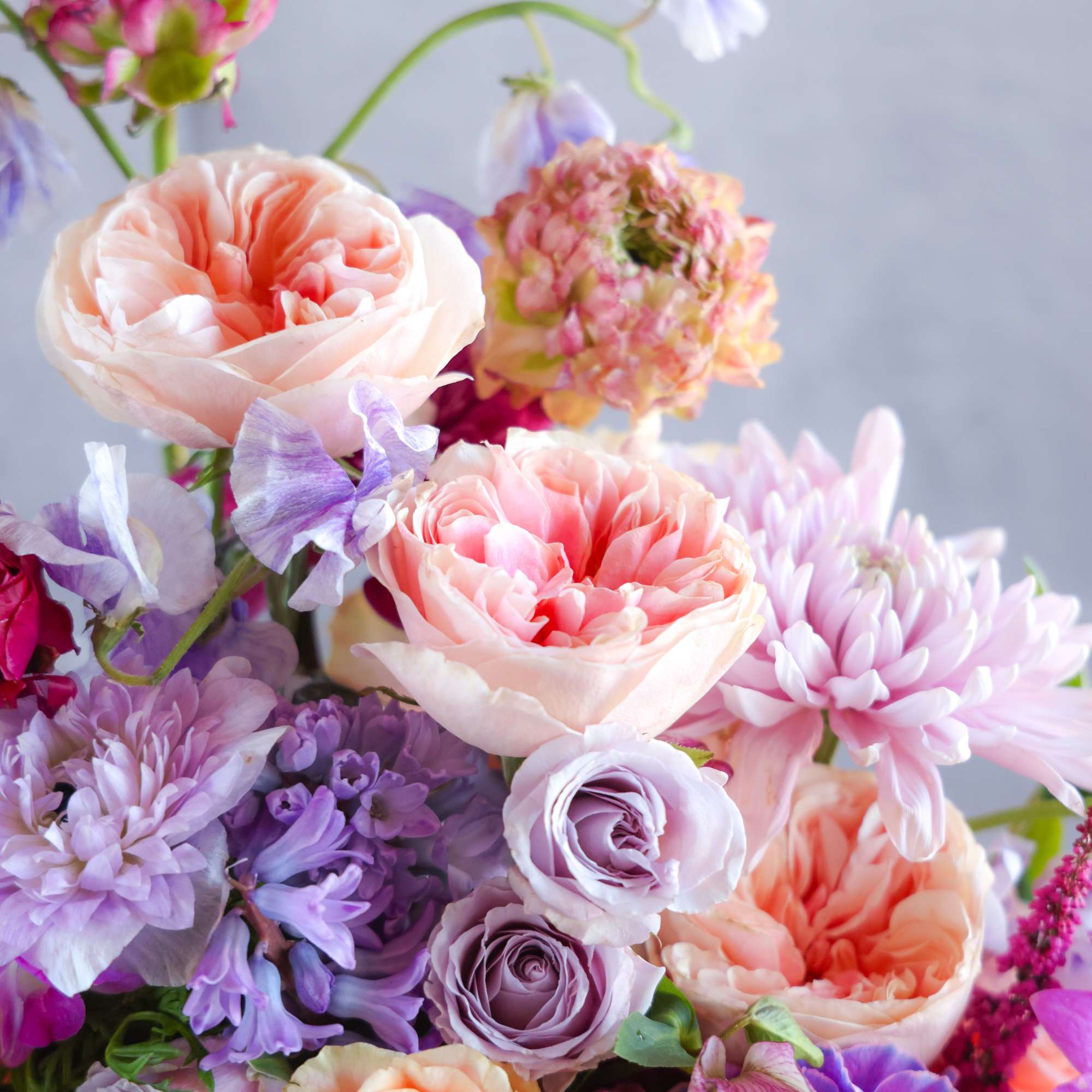 Custom, one of a kind floral arrangements by floral artist Stacy Leafsong.
Arrangement