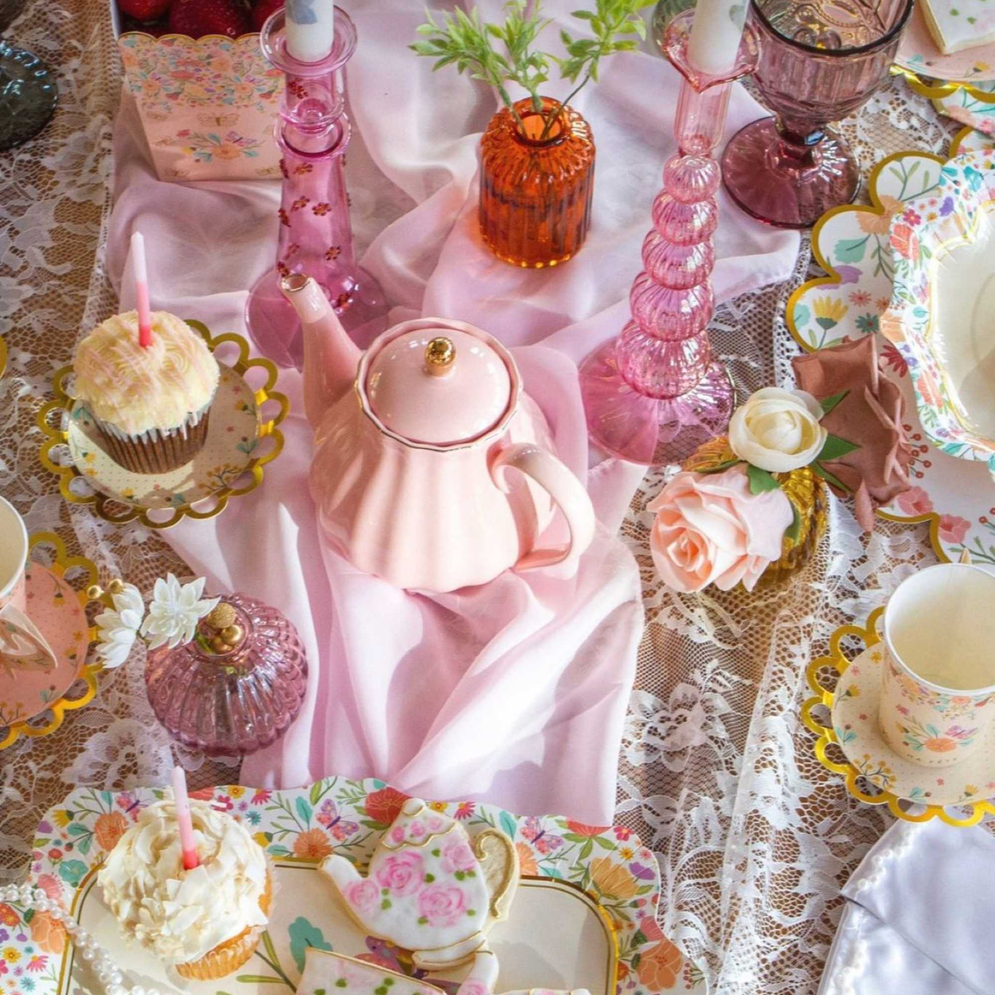 A party perfectly designed for adults or children to make the sweetest