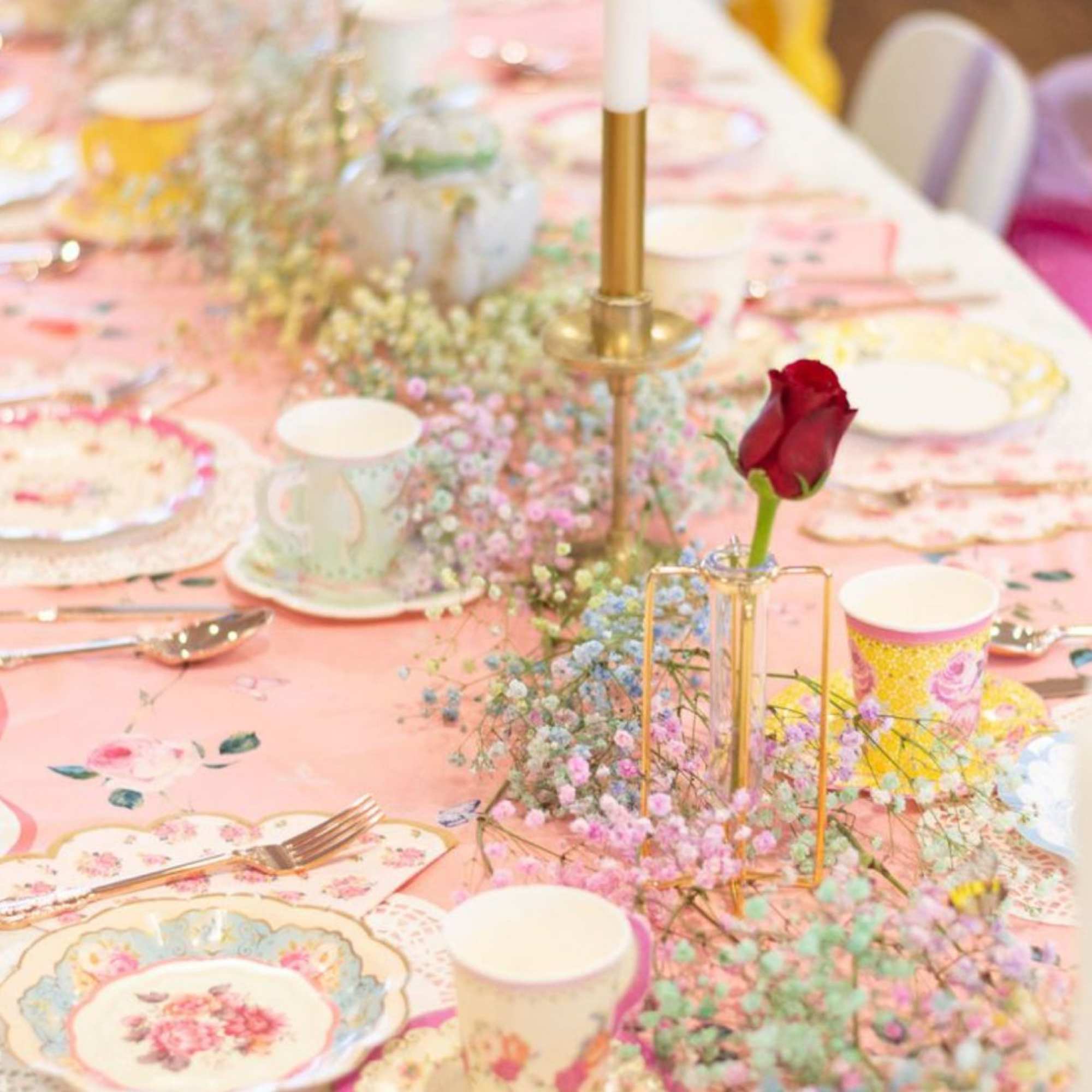 A party perfectly designed for adults or children to make the sweetest