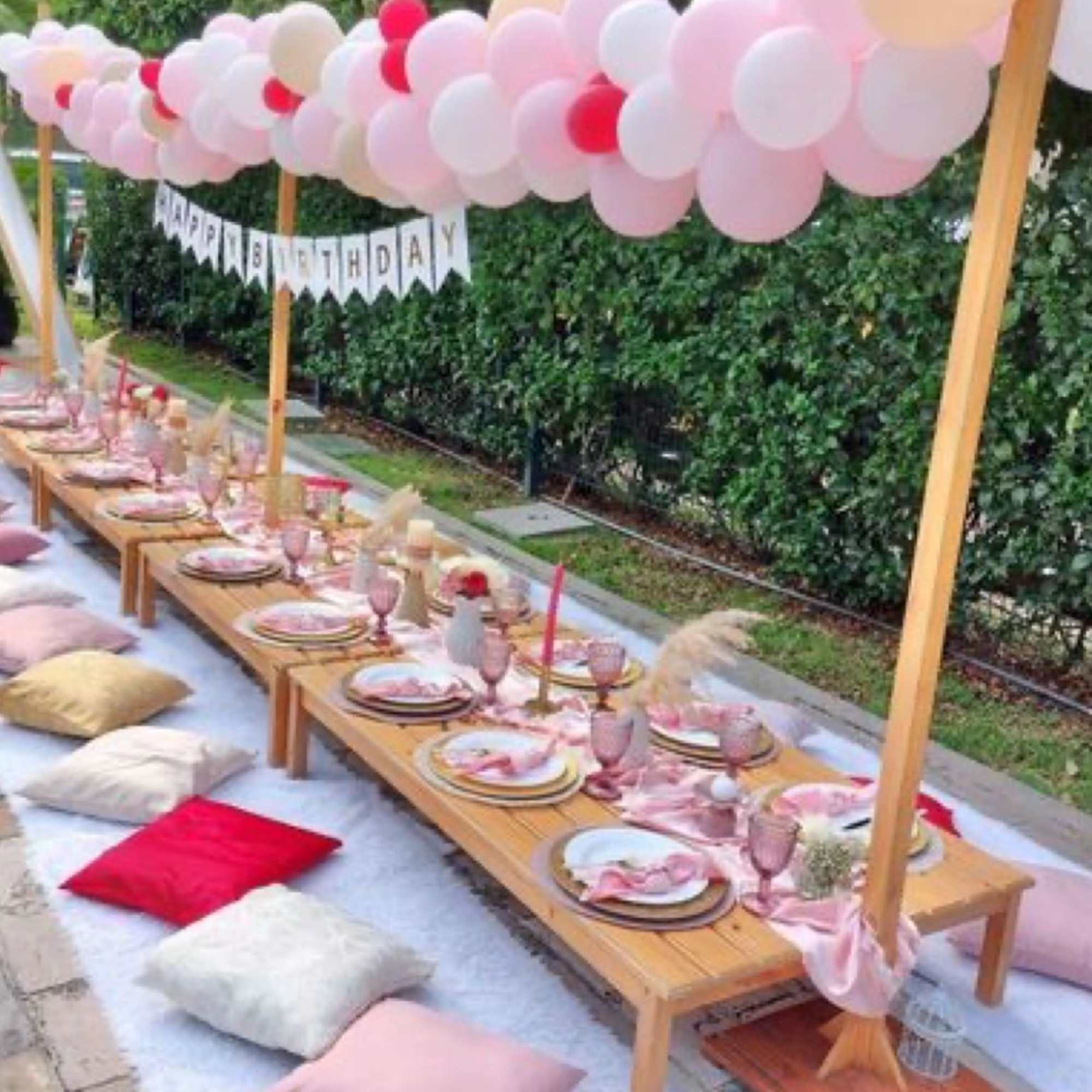A party perfectly designed for adults or children to make the sweetest