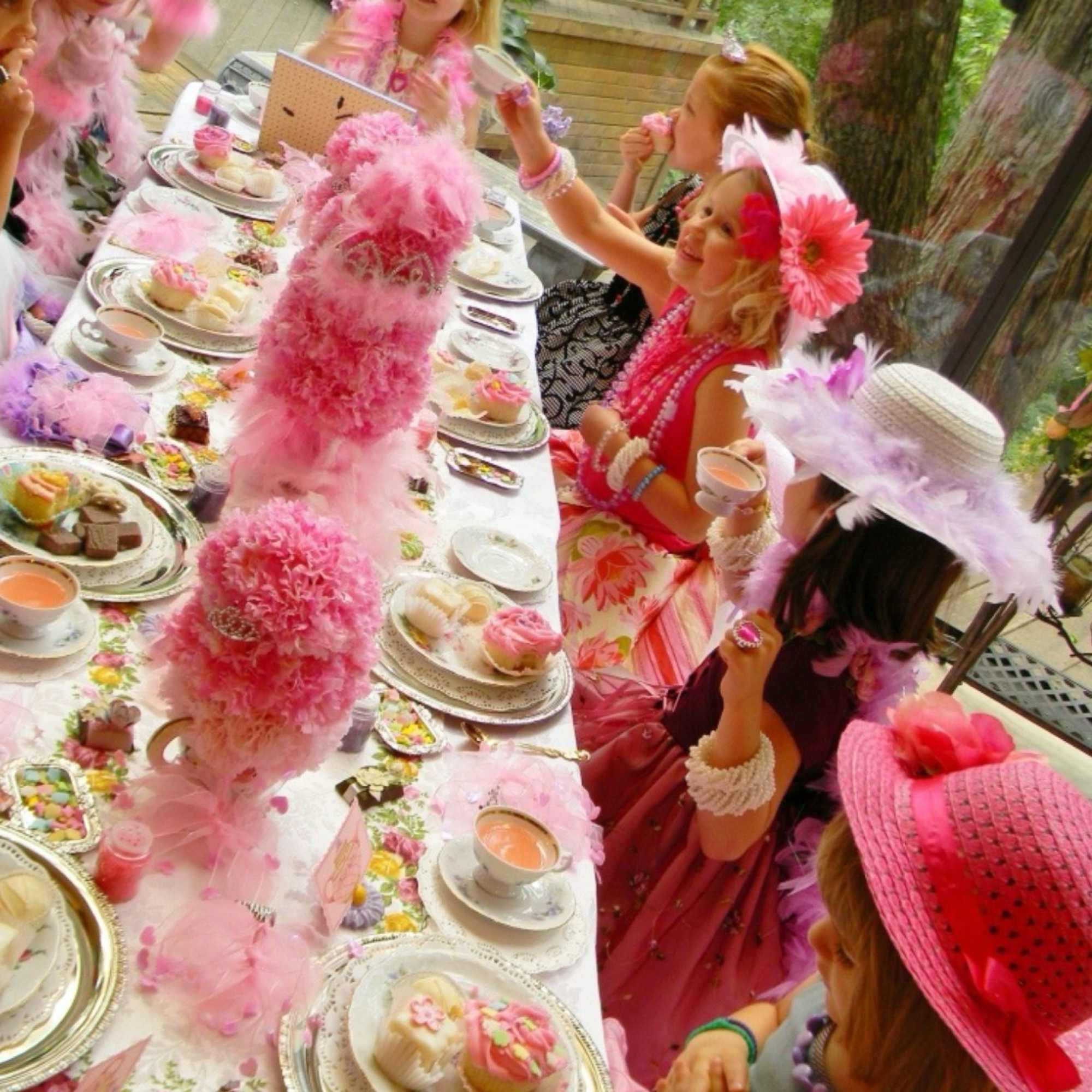 A party perfectly designed for adults or children to make the sweetest