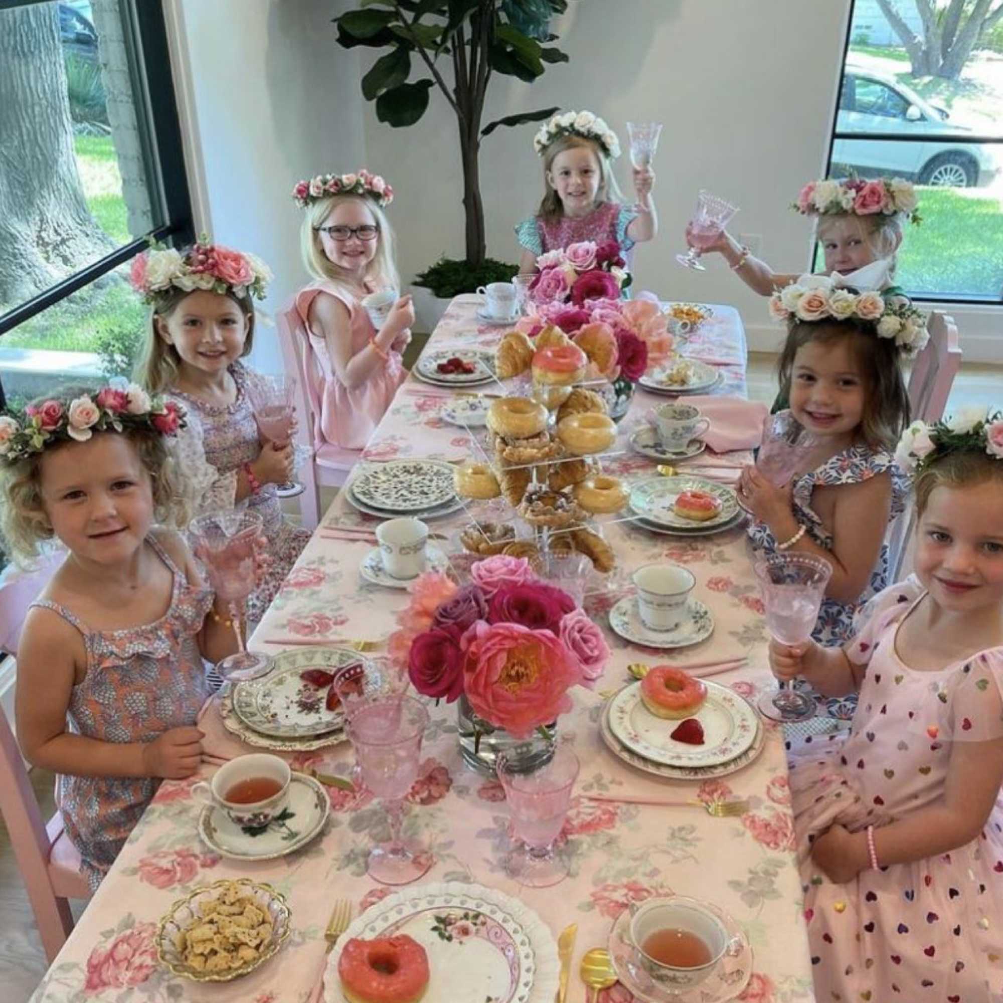 A party perfectly designed for adults or children to make the sweetest