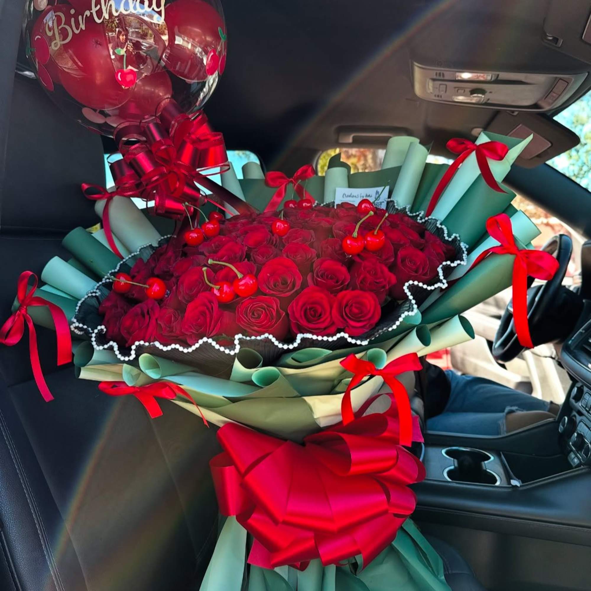 Our Cherry Bouquet will always be the perfect option to surprise your