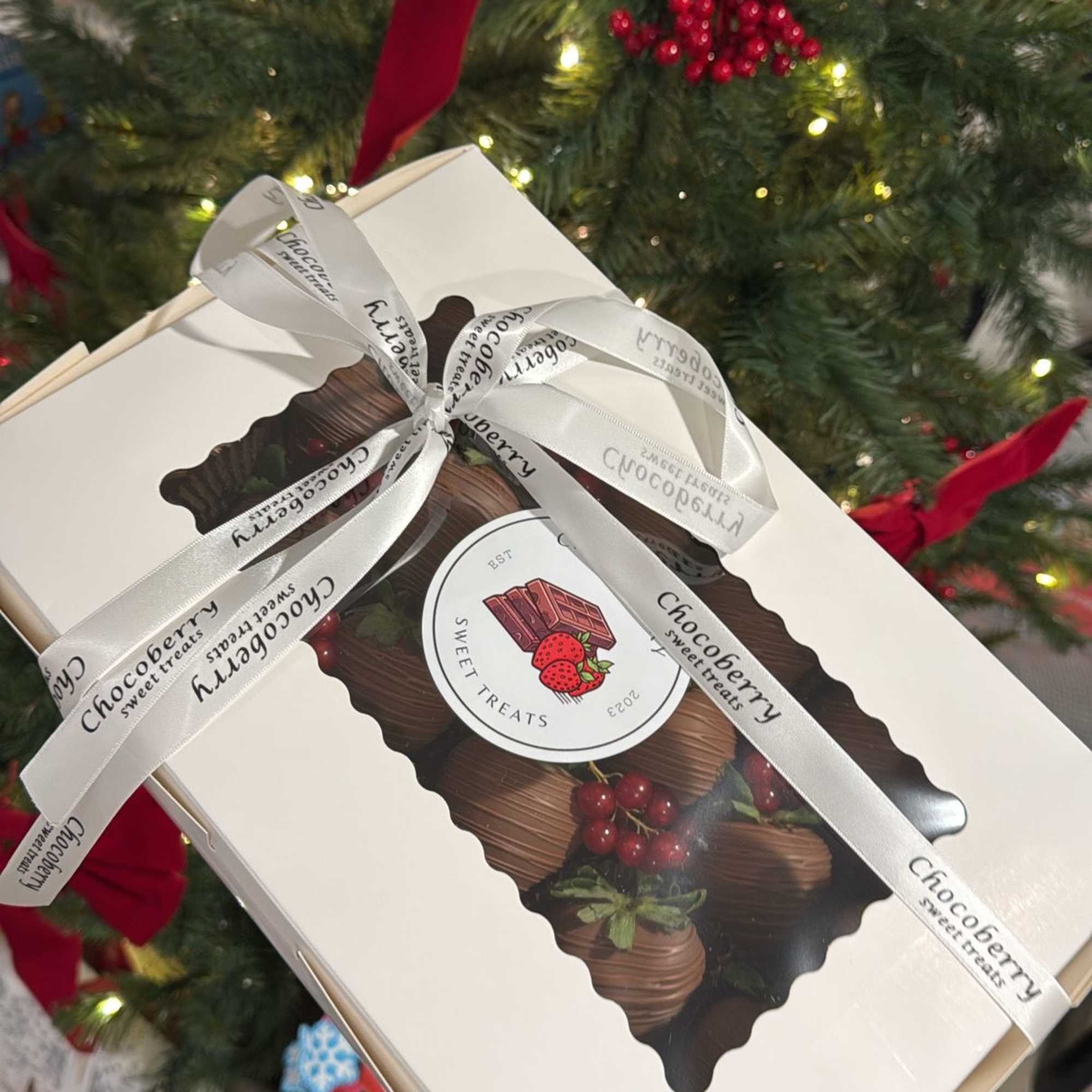 **Chocolate Covered Strawberries &ndash; Classic Box**  

Indulge in our **Chocolate Covered
