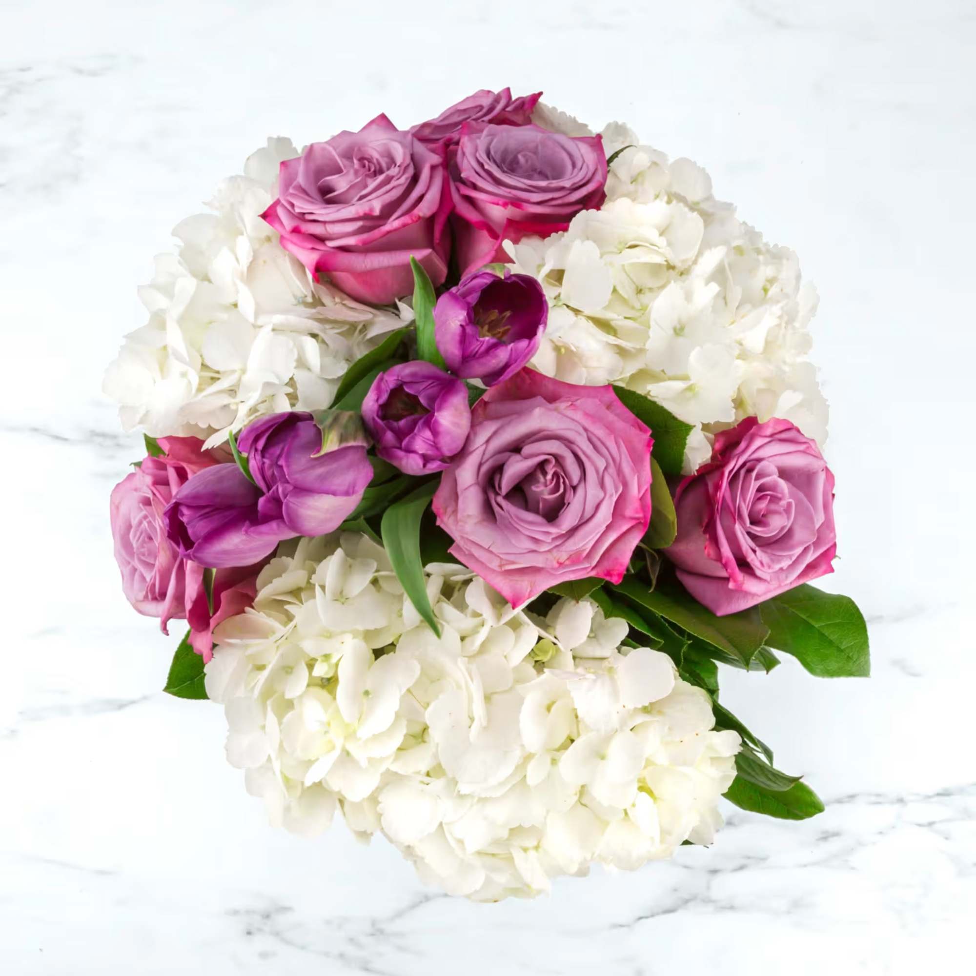 Express your condolences after the loss of a loved one with flowers.