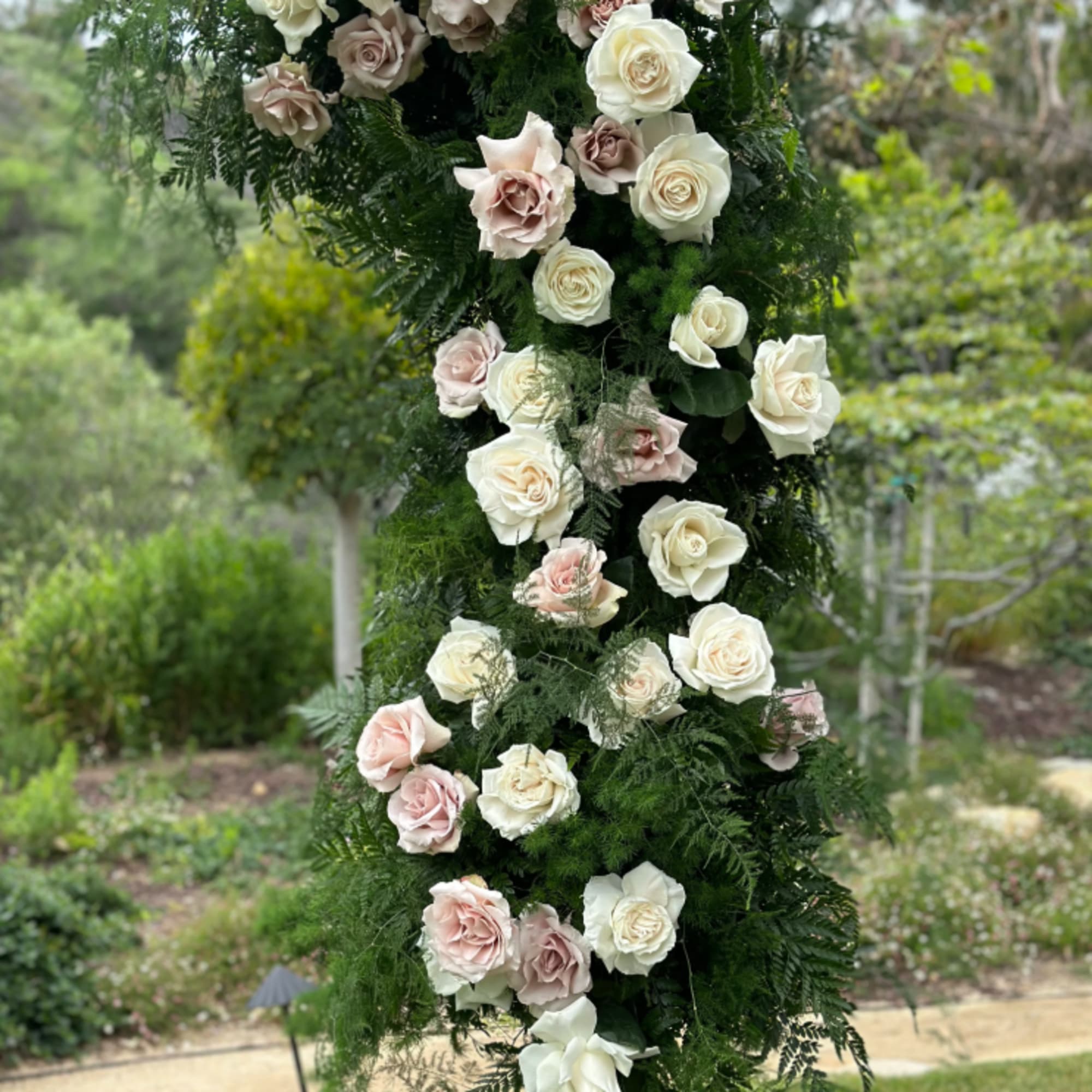 We create a memorable entrance for your wedding day with our beautiful