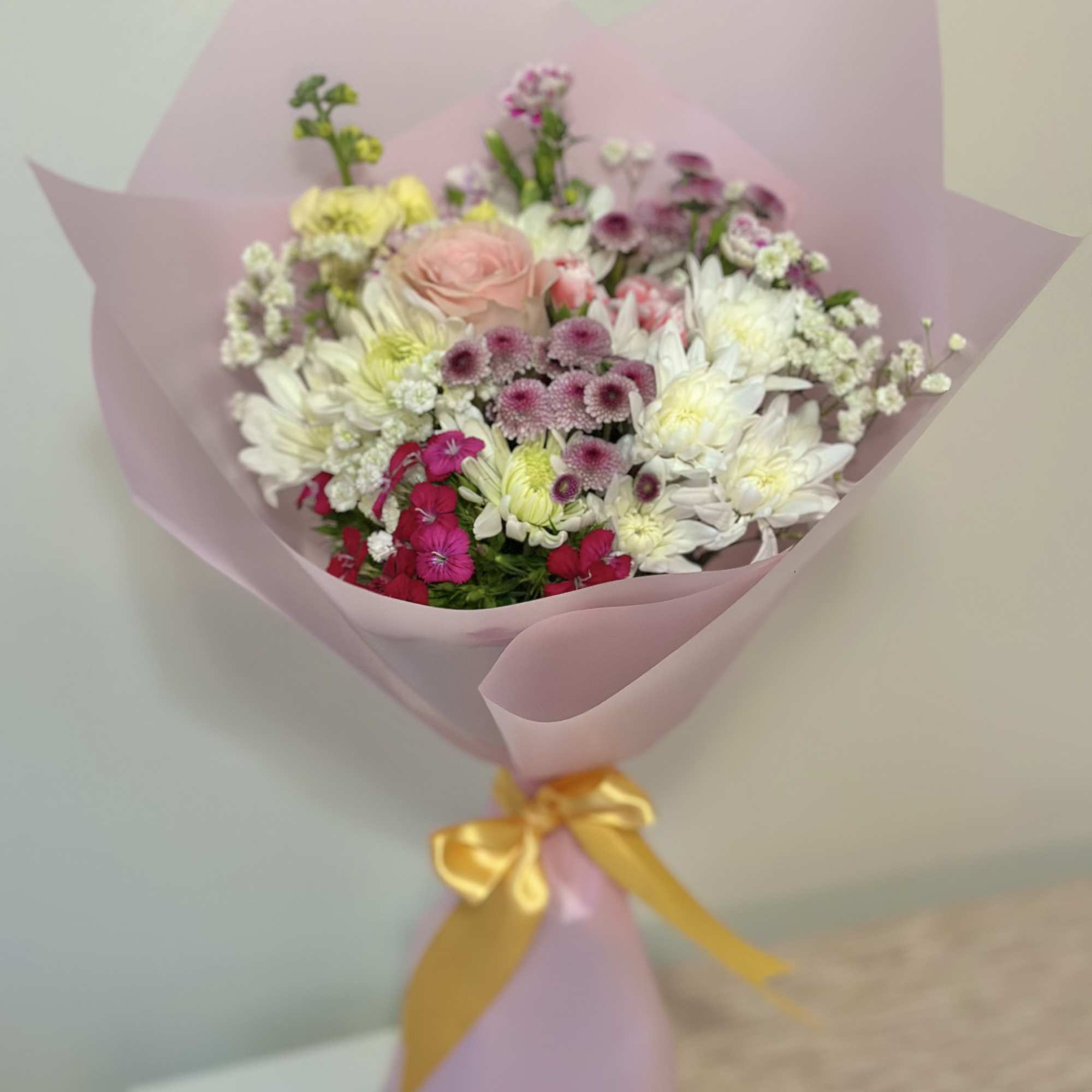 Beautiful mixed bouquet in a small size to give to multiple people