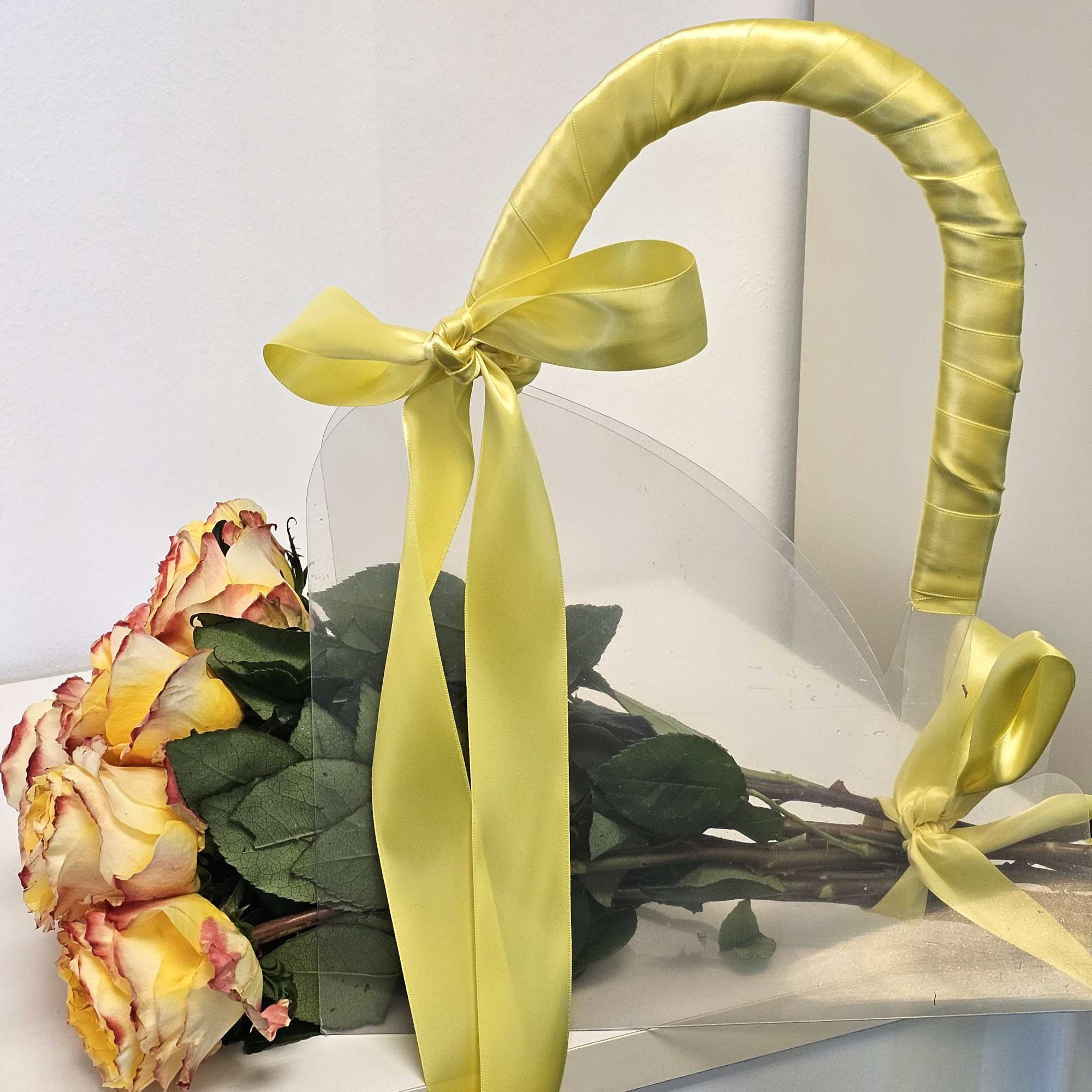 This elegant yellow rose exudes purity and sophistication, perfect for any occasion