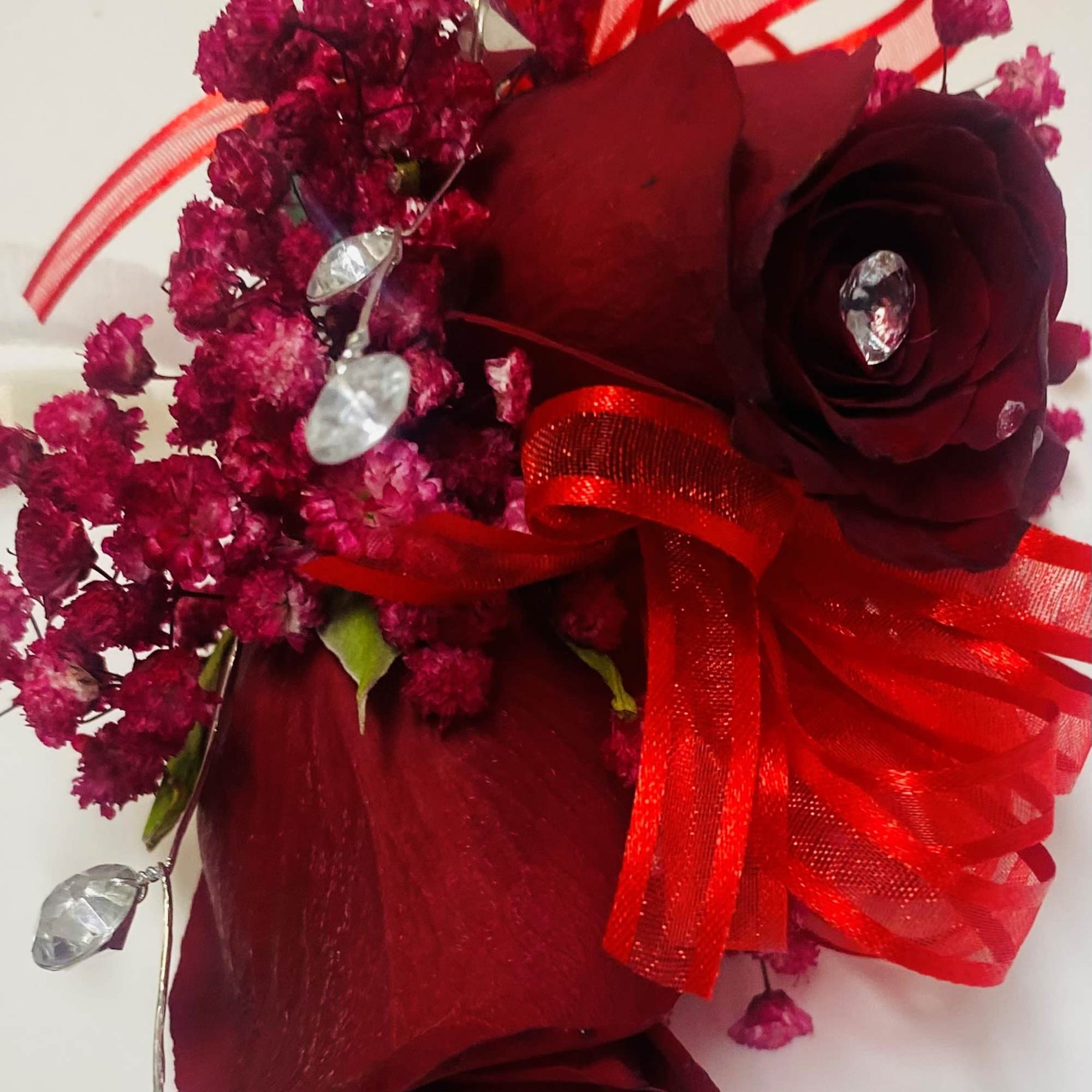 ANY COLOR CORSAGE. PLEASE PUT IN NOTES OR SPECIAL INSTRUCTIONS THE COLOR
