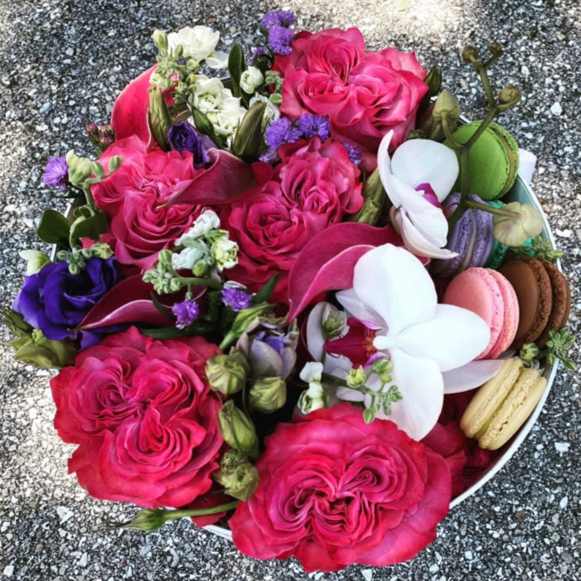 FLORIST CHOICE- Surprise your loved ones with a unique one of a