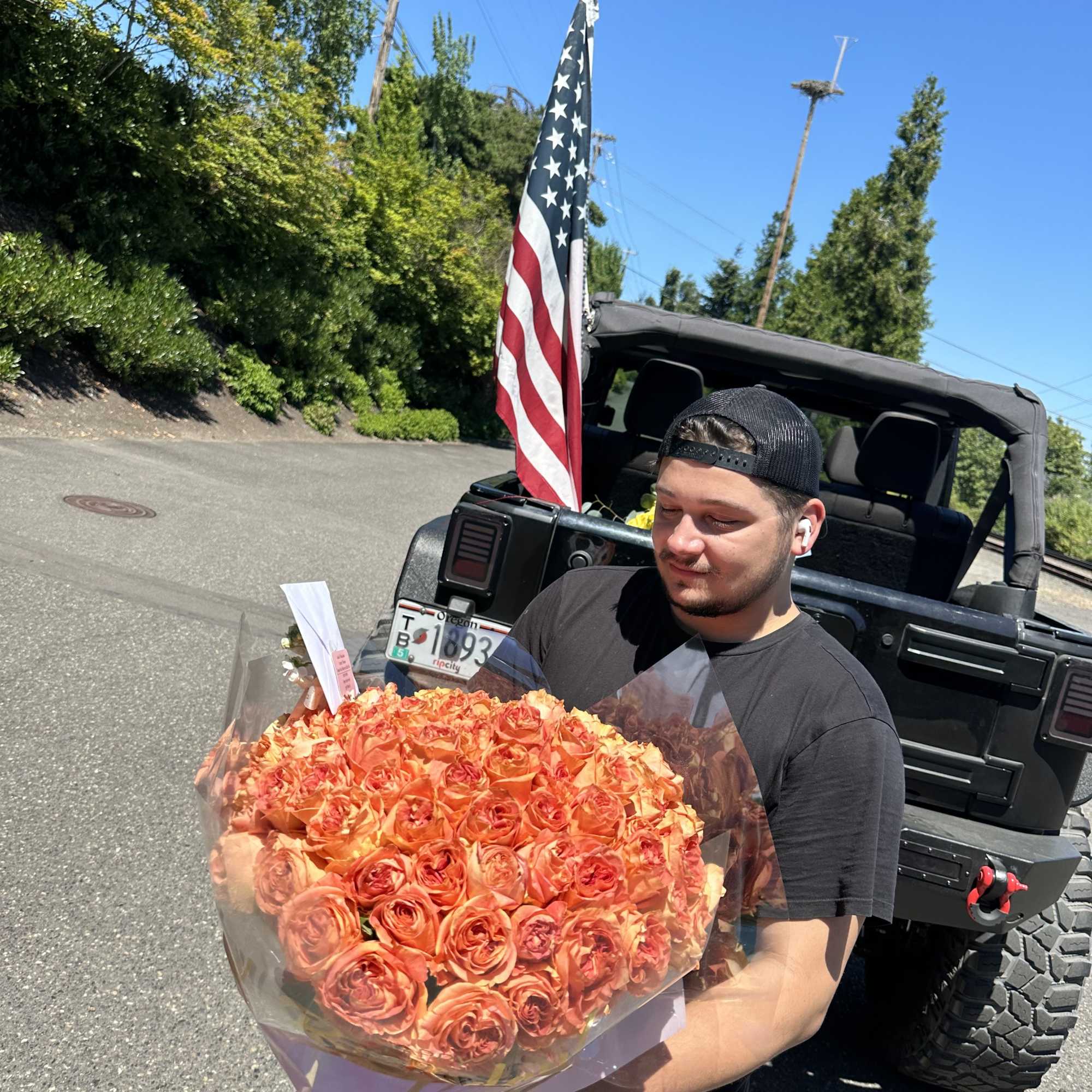  She say ,,YeS&#039;.  A 100 Fresh Cut Premium Roses is