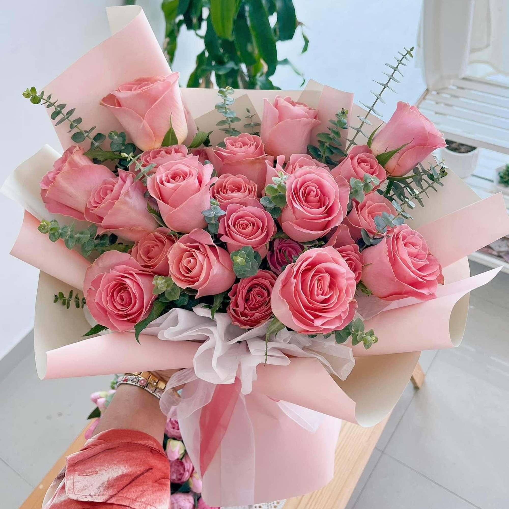 Dz roses with filler, make your roses glow up!
Color roses:
Red 
White
Pink
Hot pink
If Dz roses with filler, make your roses glow up!
Color roses:
Red 
White
Pink
Hot pink
If