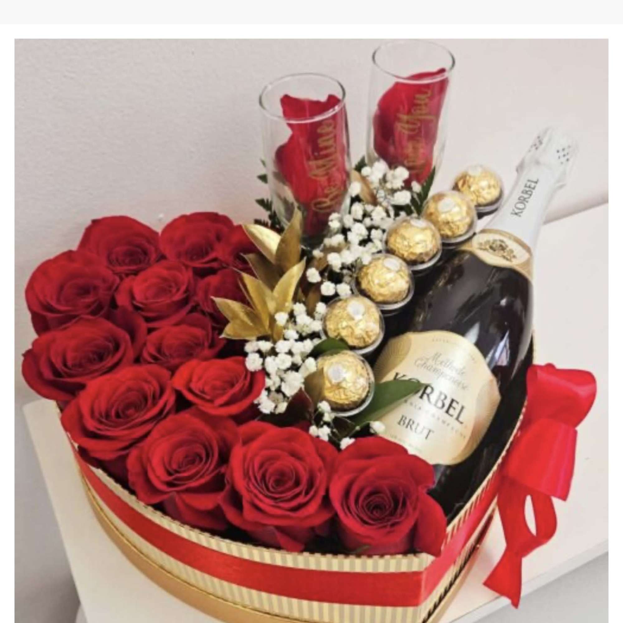 Deluxed gold heart box for boys and girls we have different options