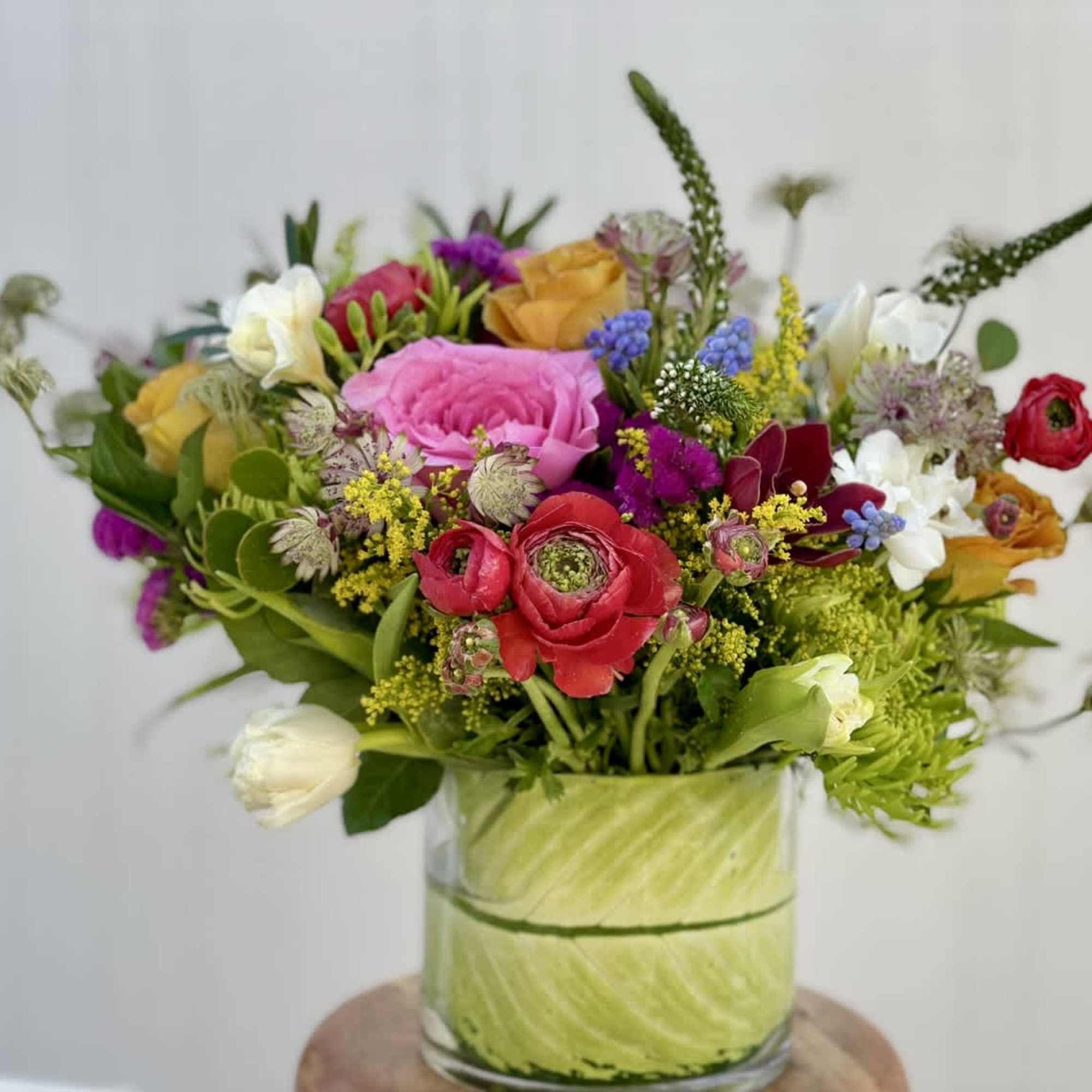 Crisp, vibrant, and undeniably elegant &mdash; Dublin is a standout arrangement featuring