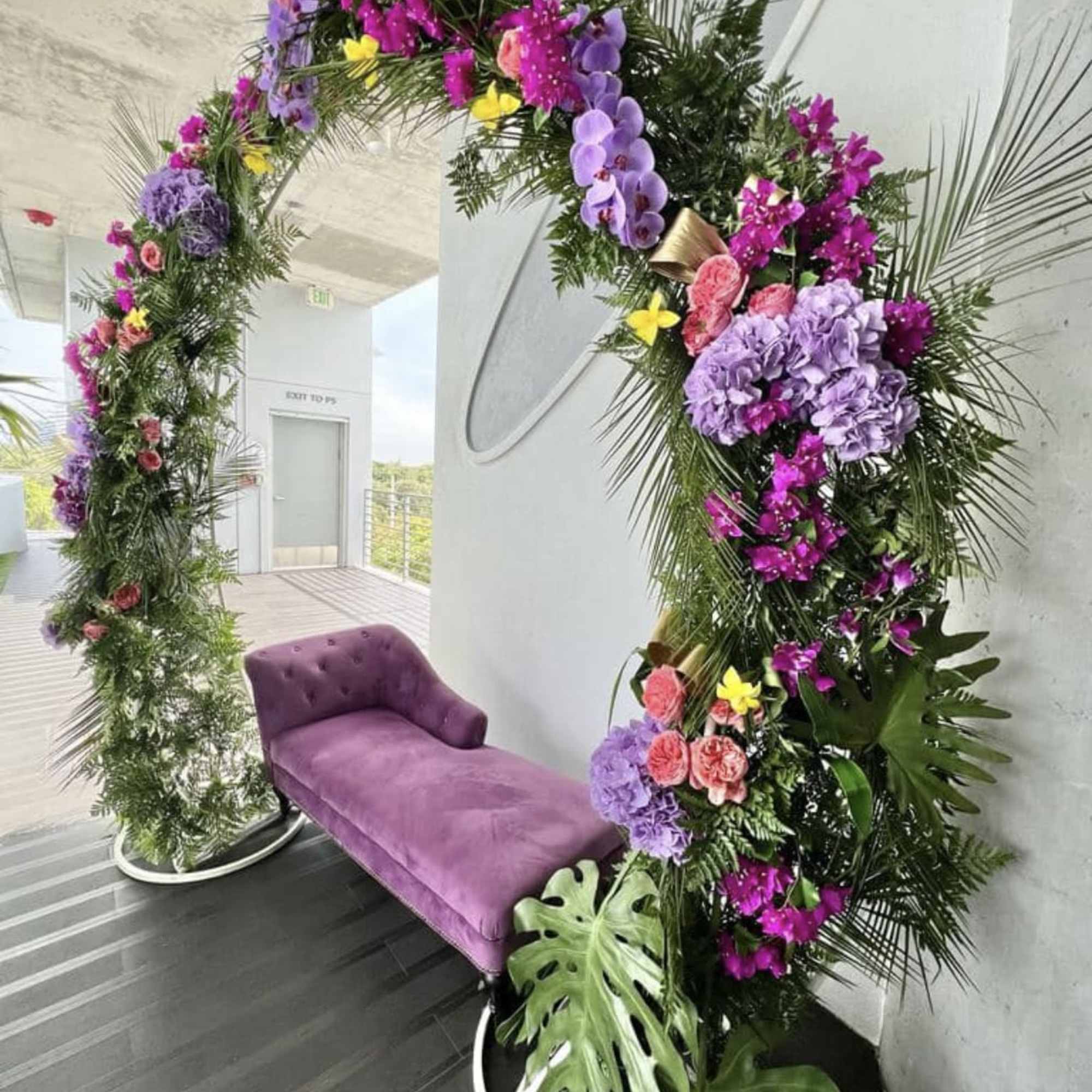Make your event unforgettable with our floral decorations

We create unique atmospheres with