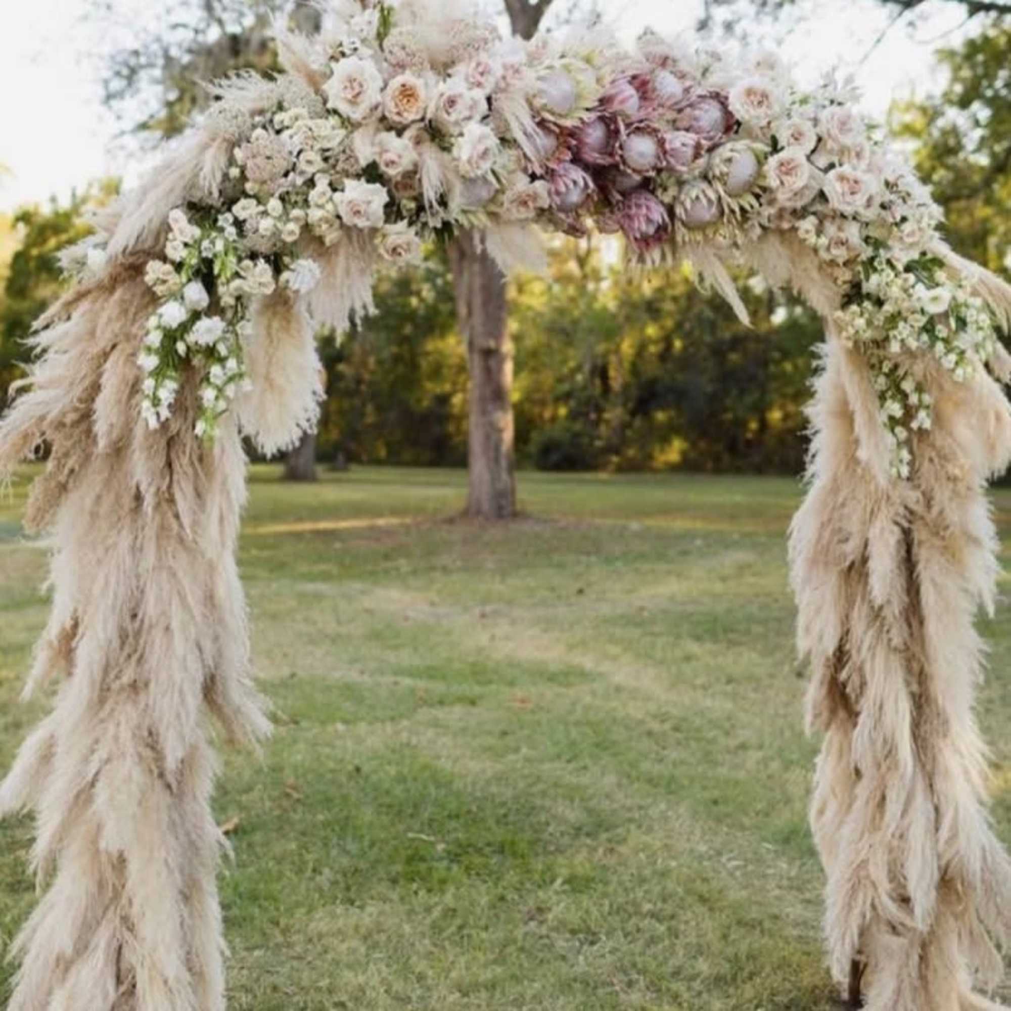 Make your event unforgettable with our floral decorations

We create unique atmospheres with