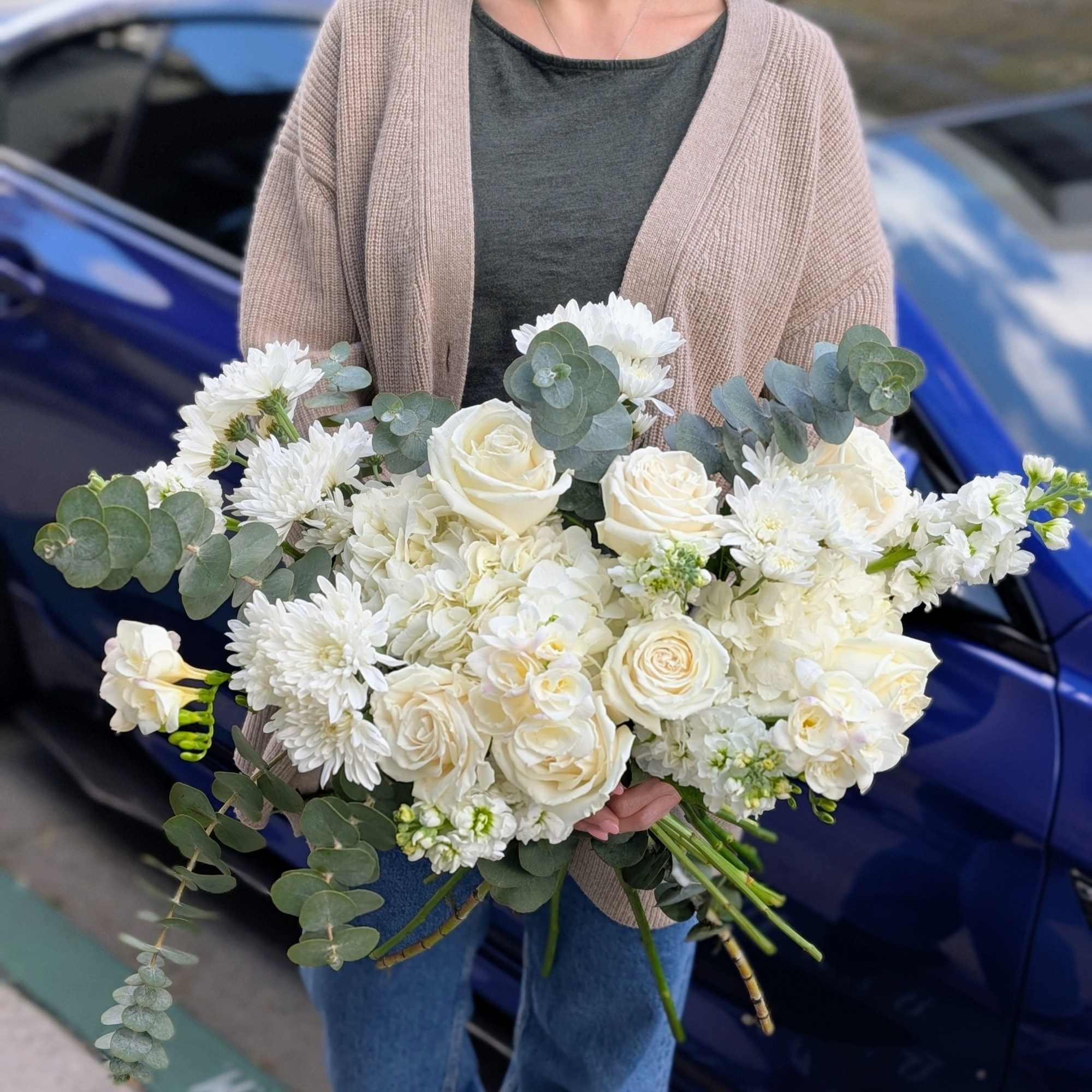 Celebrate love with Snow White&amp;nbsp;bouquet. Featuring soft white roses, hydrangeas, stock, and
