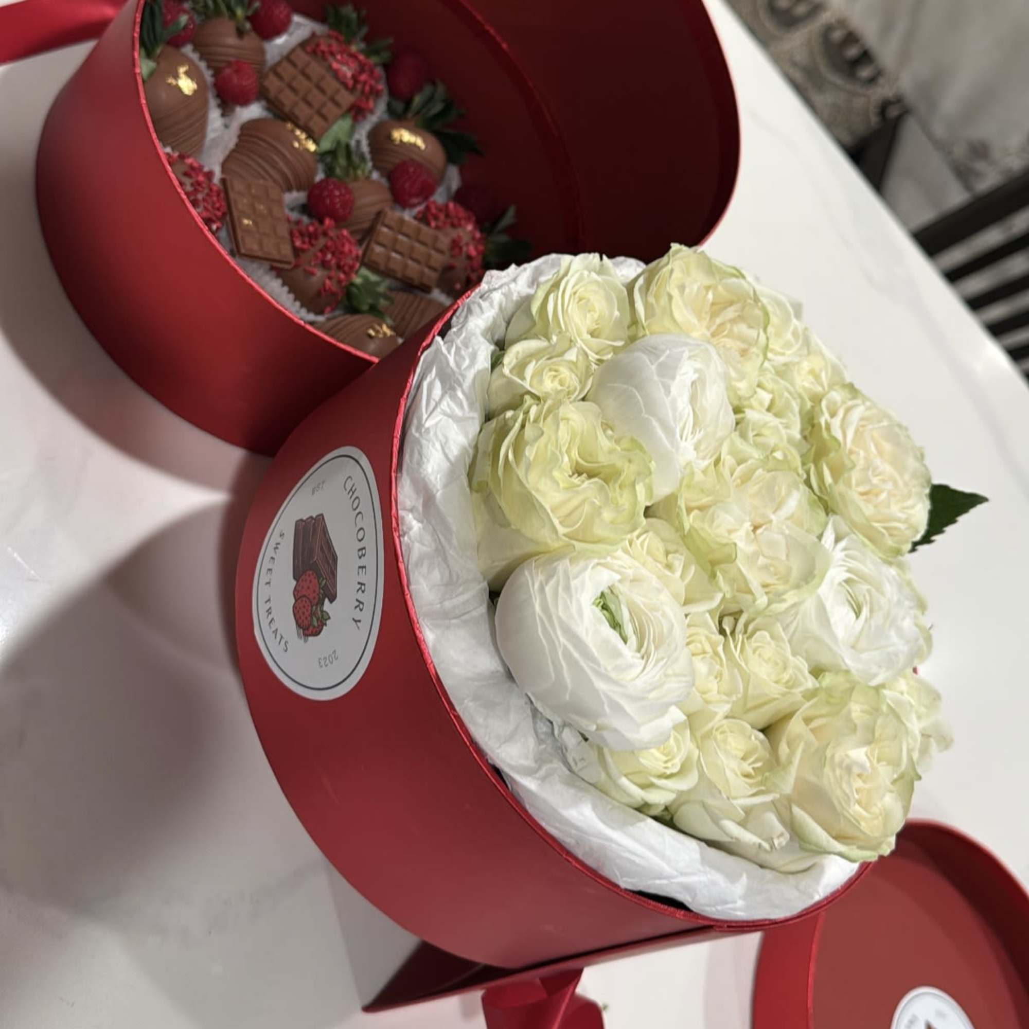 Delight in our exquisite two-layer creation:
	&bull;	Top Layer: Adorned with spray roses available