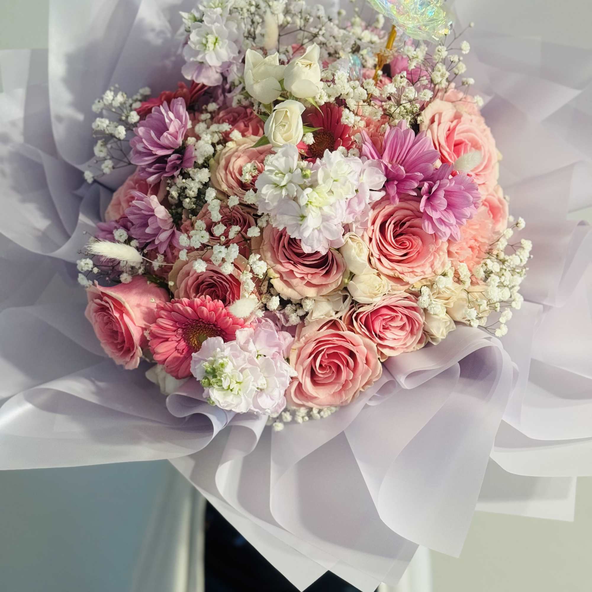 she&rsquo;s the one! 20+ pink roses, pink carnations, cream spray roses, very