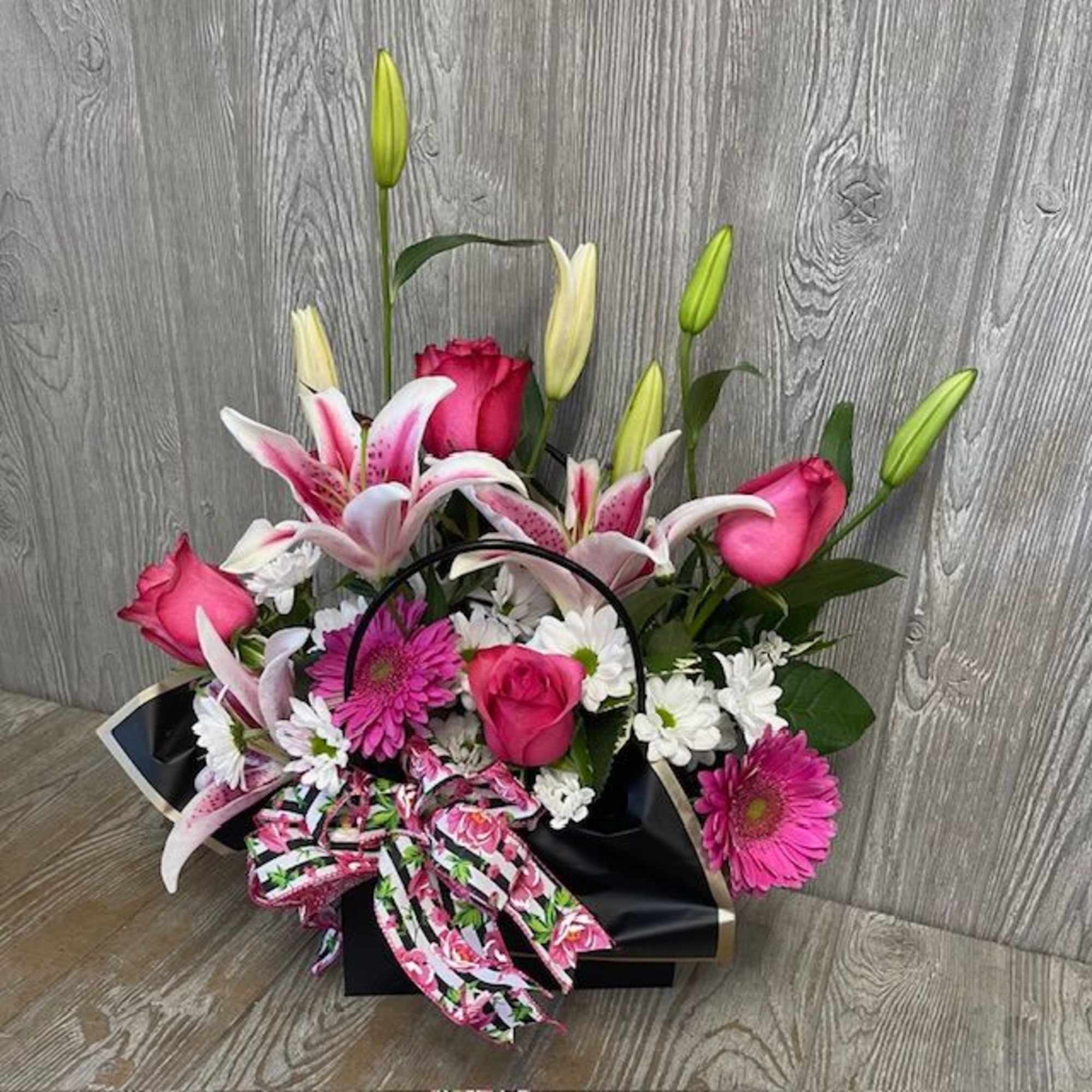 Kraft Paper Flower Bouquet Bag with flowers for mom.  A one-sided Kraft Paper Flower Bouquet Bag with flowers for mom.  A one-sided