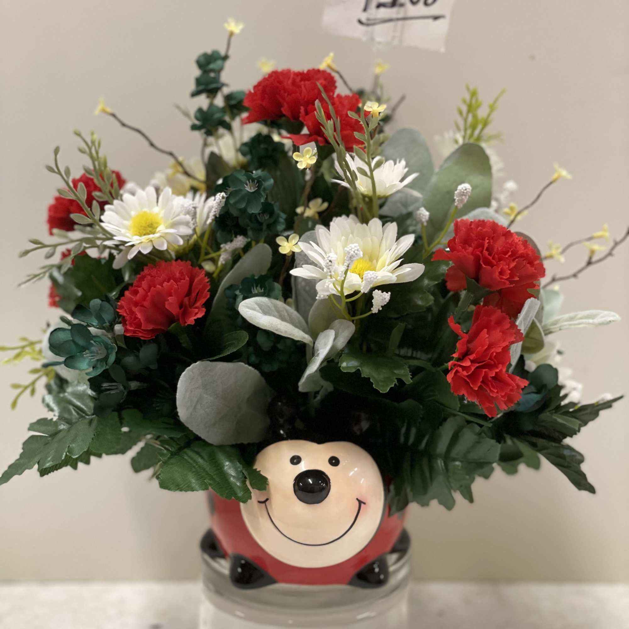 A unique novelty arrangement for those looking for a chance to smile A unique novelty arrangement for those looking for a chance to smile